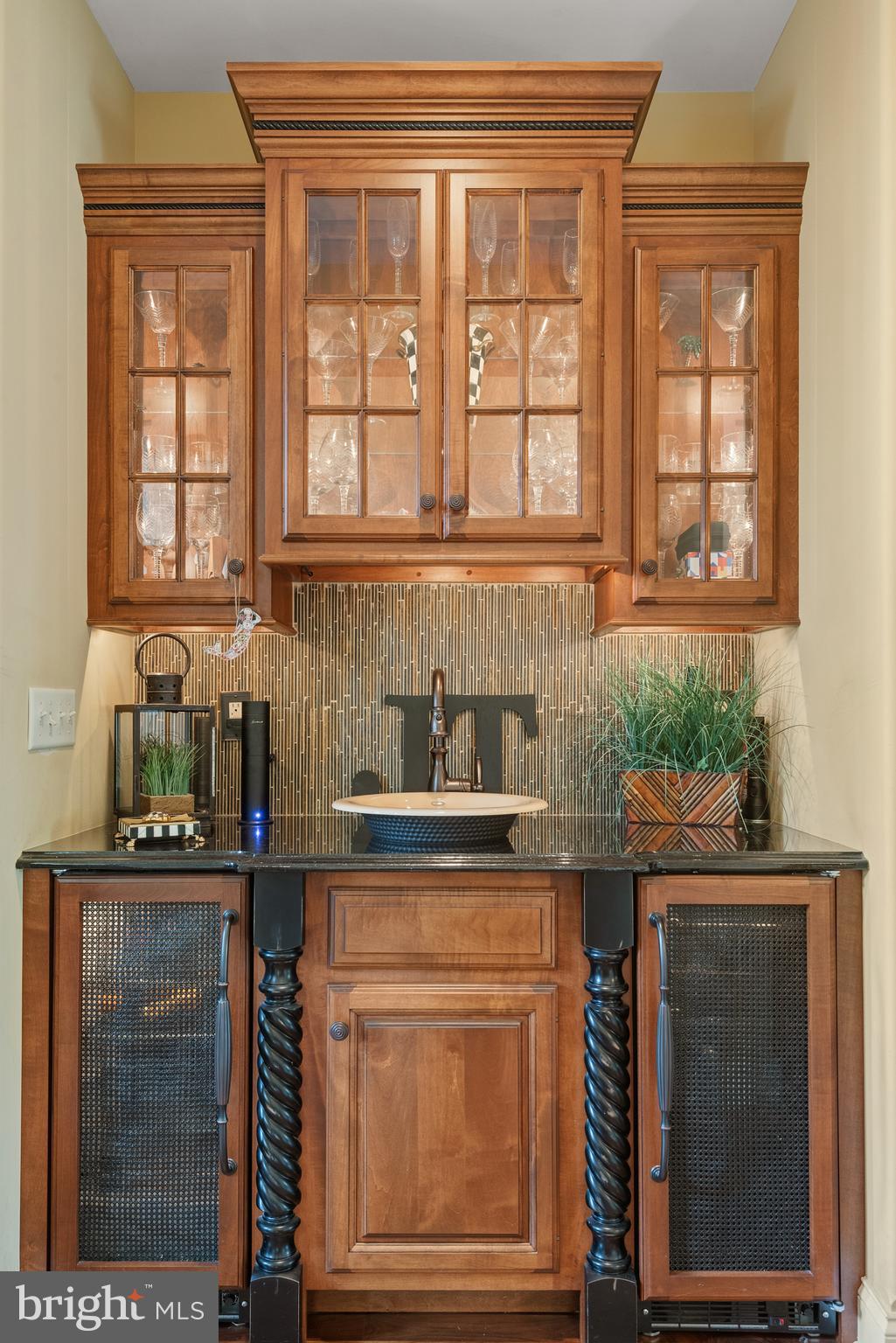 HAMPDEN SUMMIT - Residential