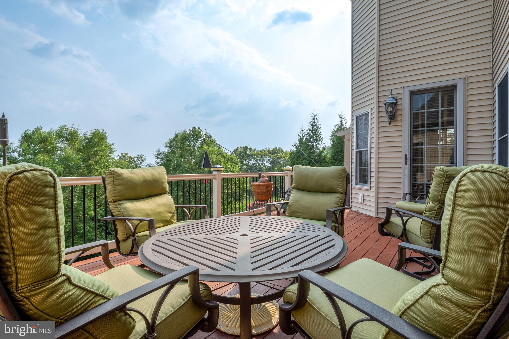 HAMPDEN SUMMIT - Residential