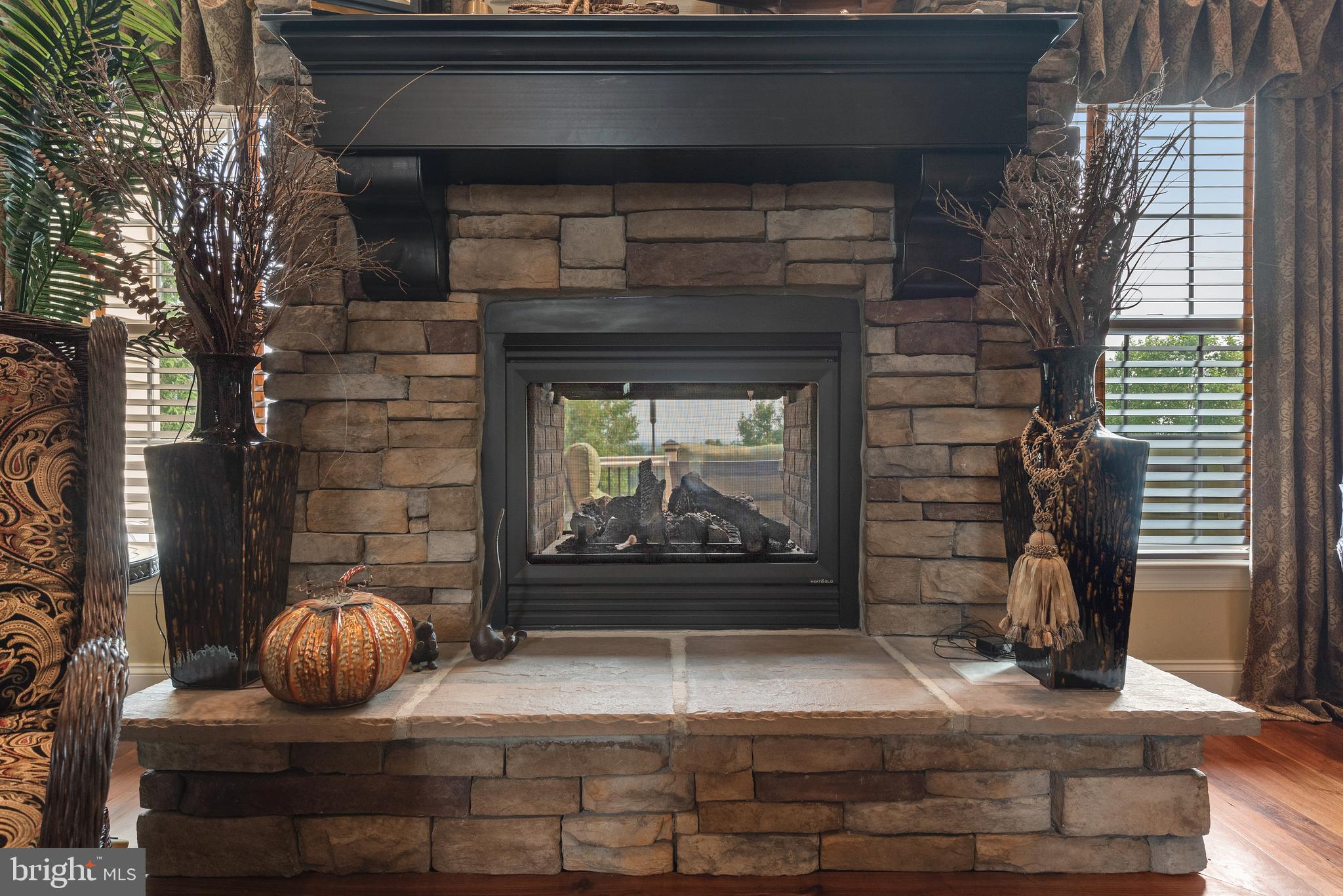 HAMPDEN SUMMIT - Residential