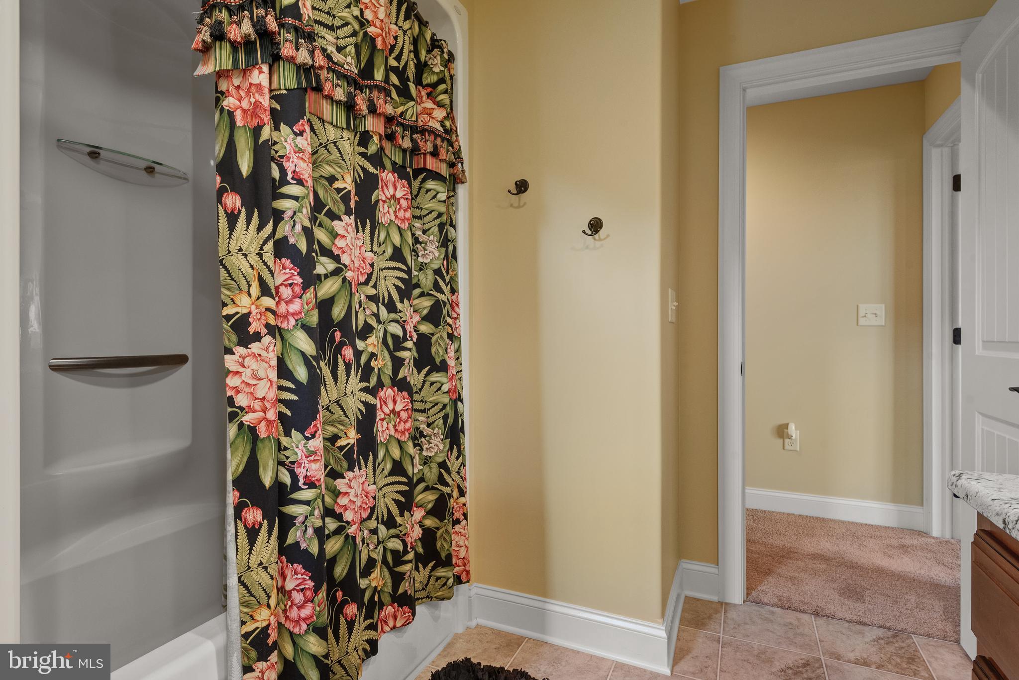 HAMPDEN SUMMIT - Residential