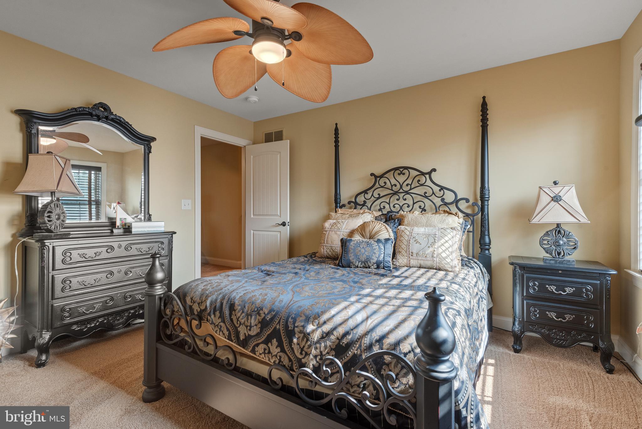 HAMPDEN SUMMIT - Residential