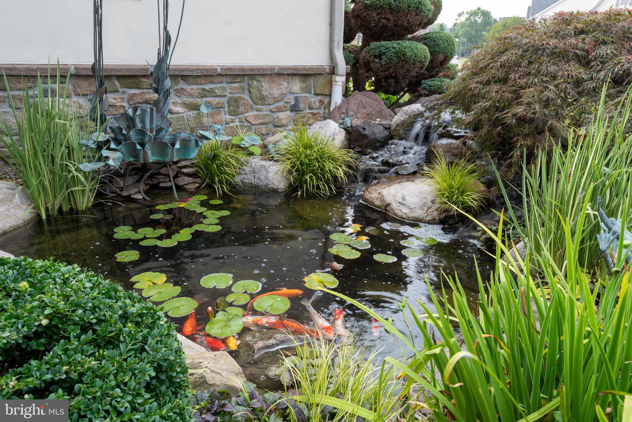 HAMPDEN SUMMIT - Residential