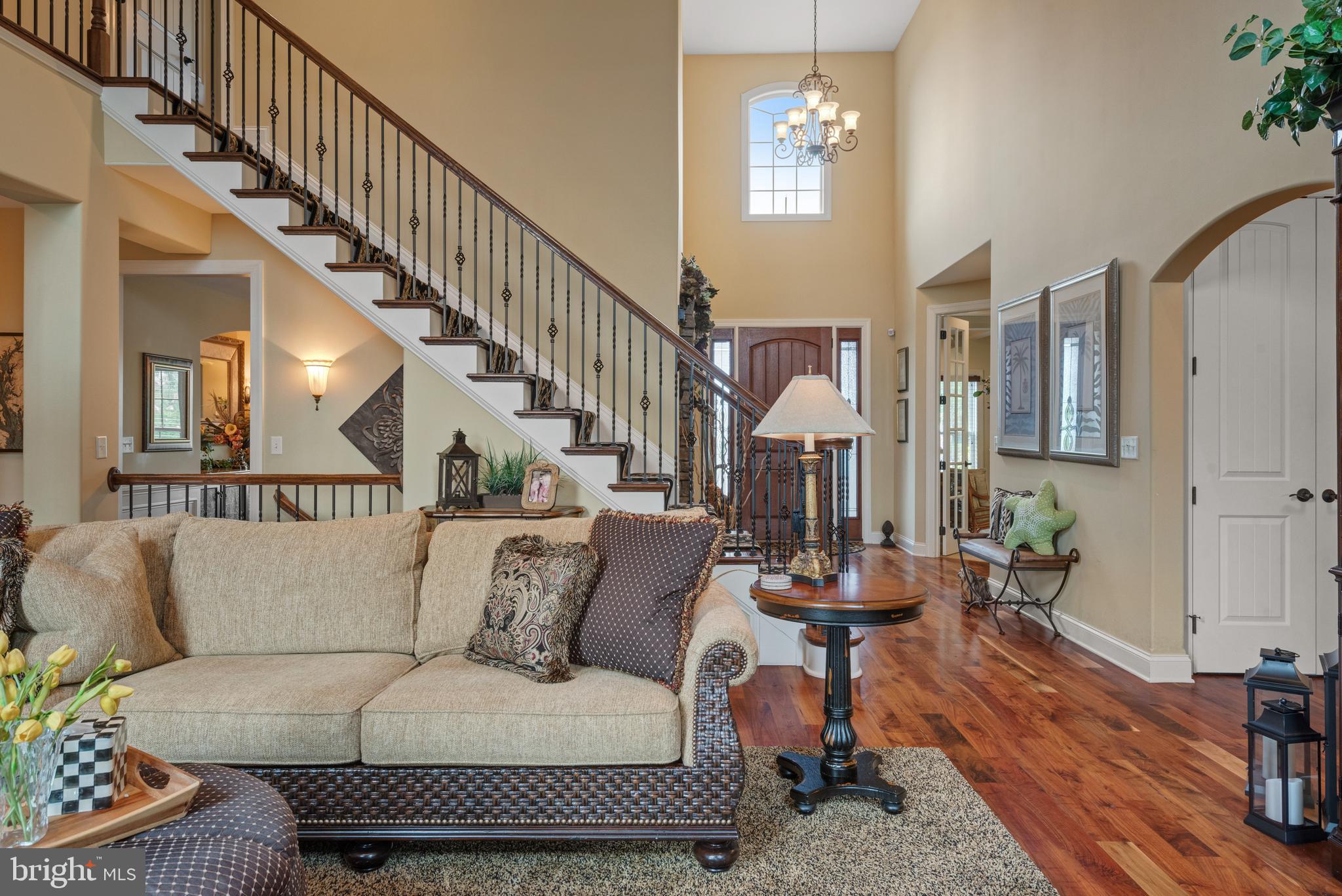 HAMPDEN SUMMIT - Residential