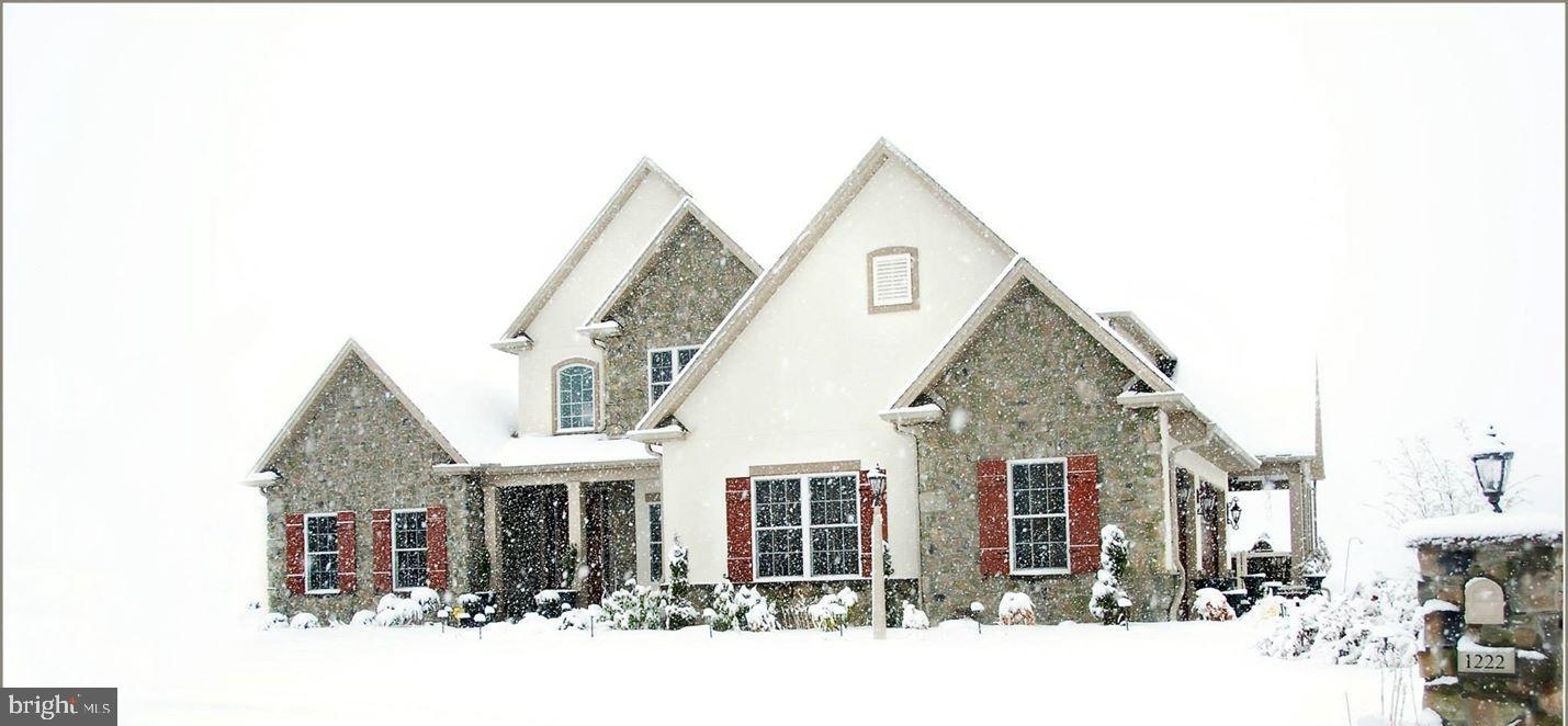 HAMPDEN SUMMIT - Residential