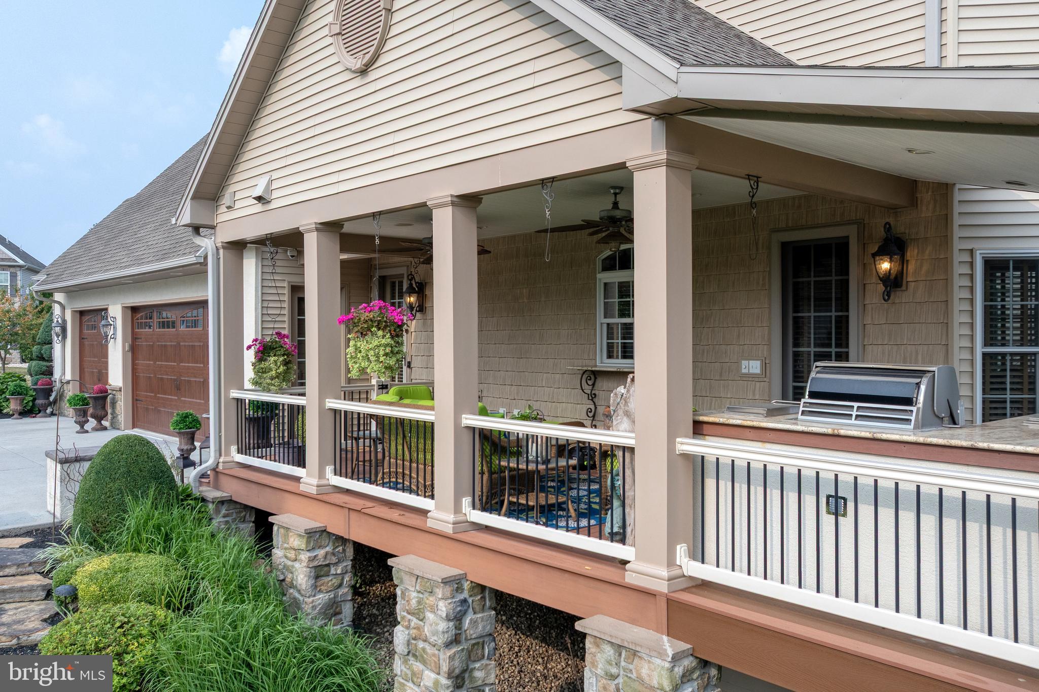 HAMPDEN SUMMIT - Residential