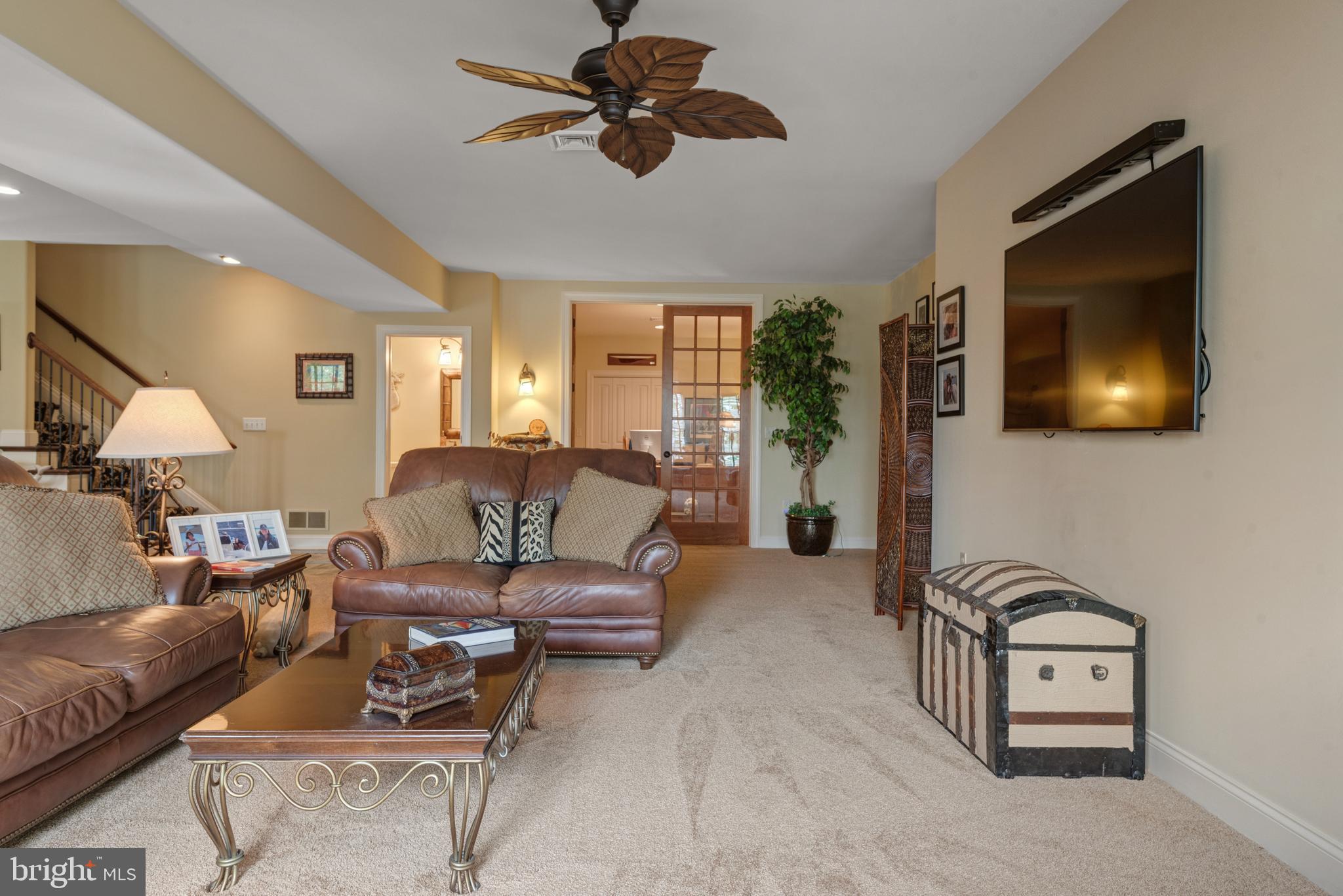 HAMPDEN SUMMIT - Residential