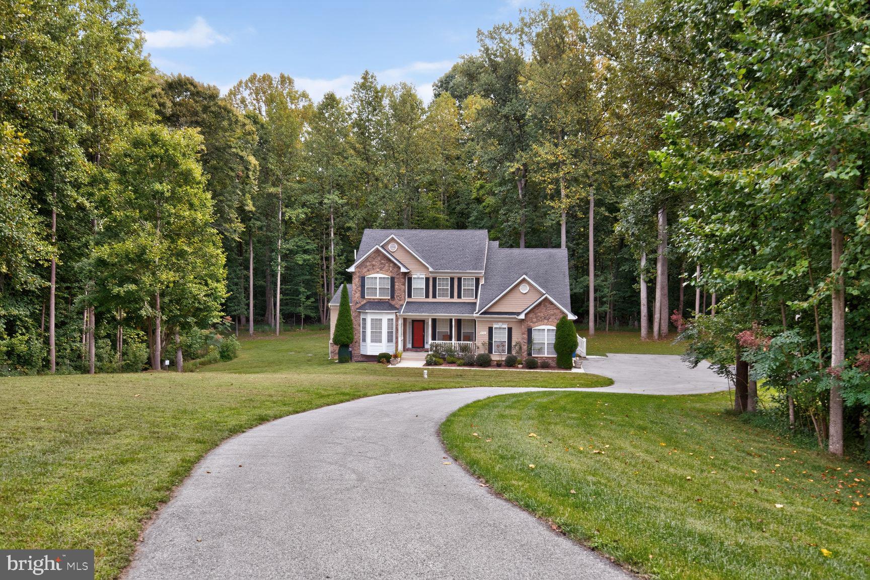 8100 HOLLOW TREE LANE