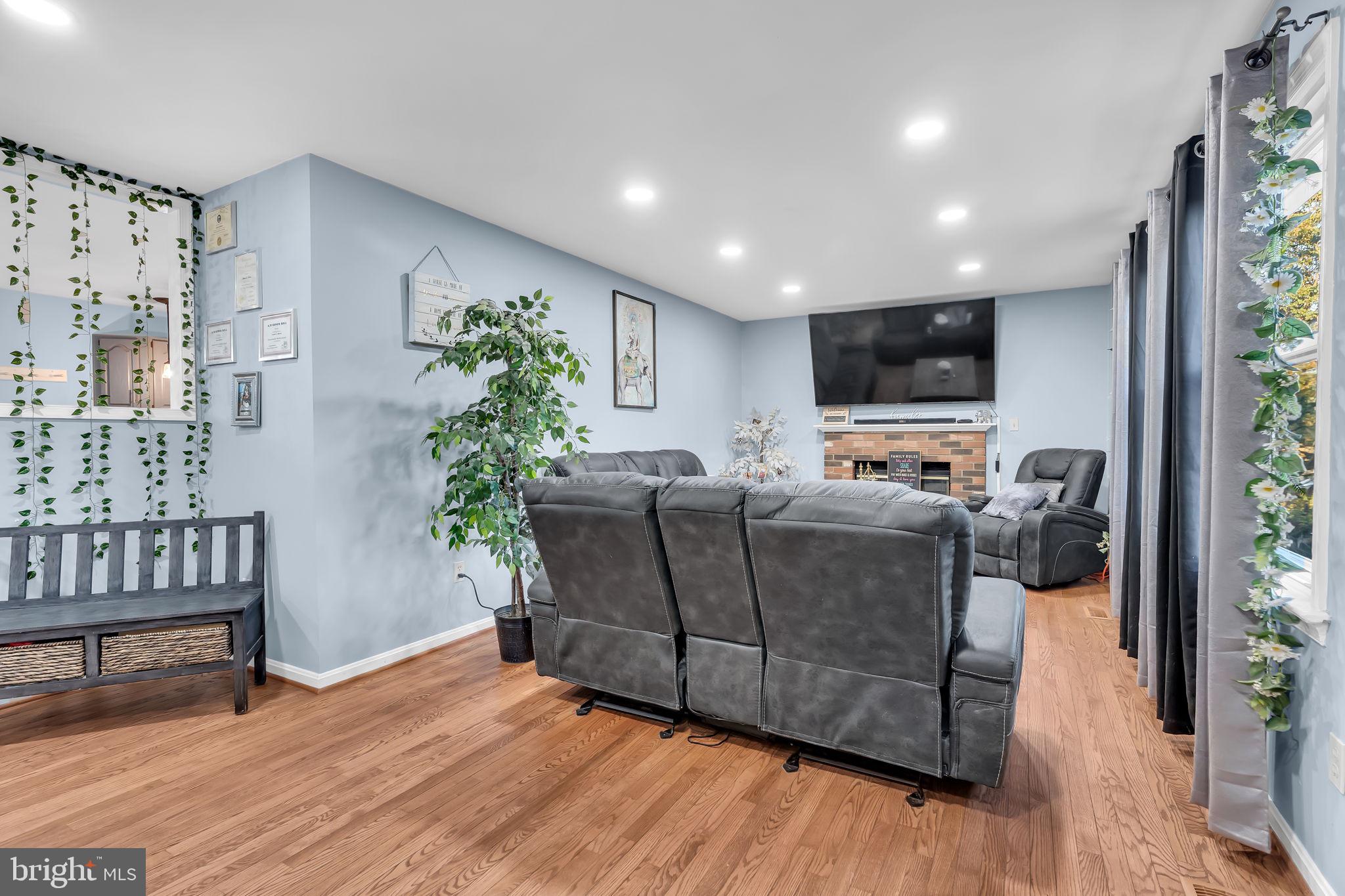 BELL AIR HEIGHTS - Residential