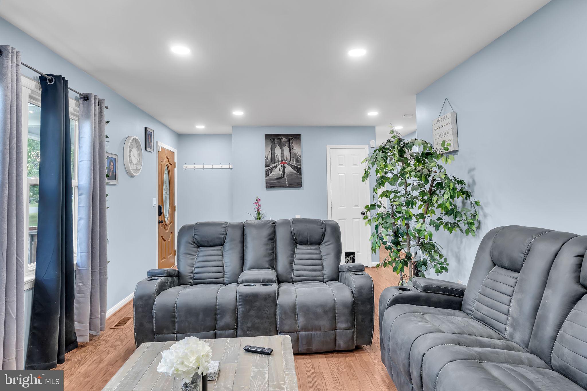 BELL AIR HEIGHTS - Residential