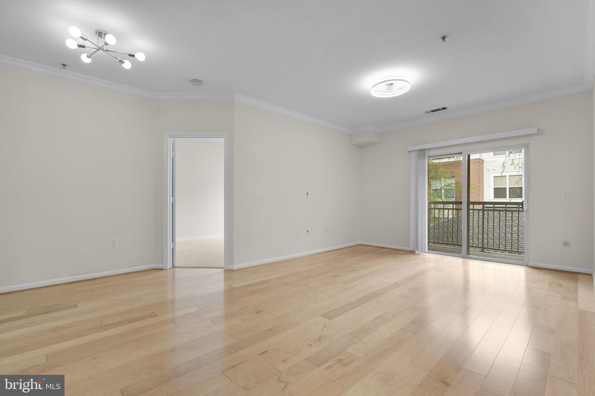 VIENNA METRO - Residential