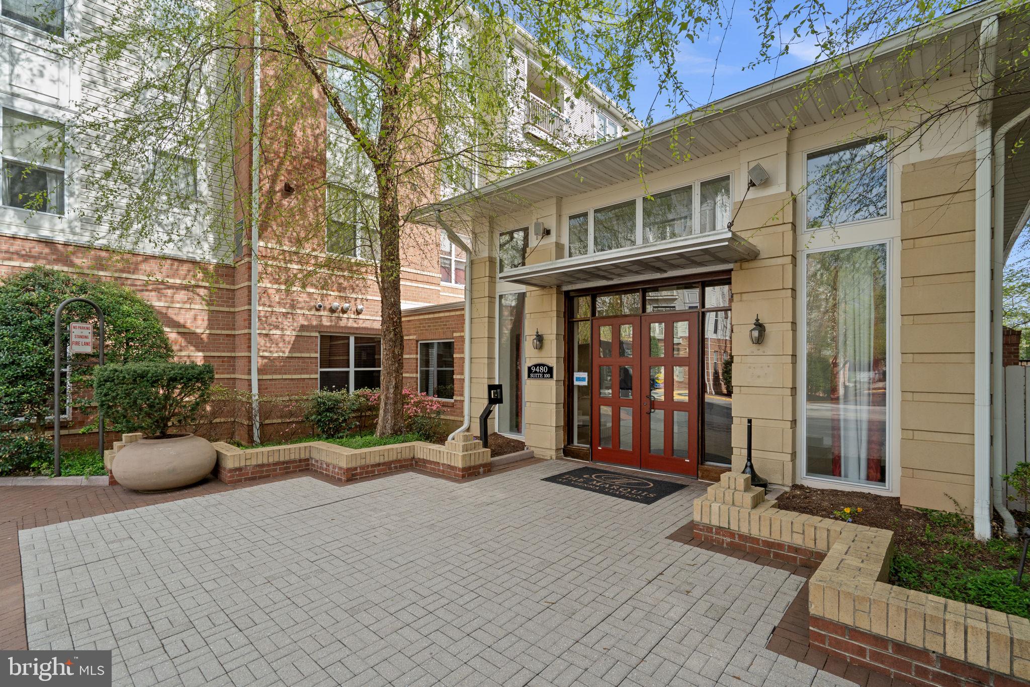 VIENNA METRO - Residential