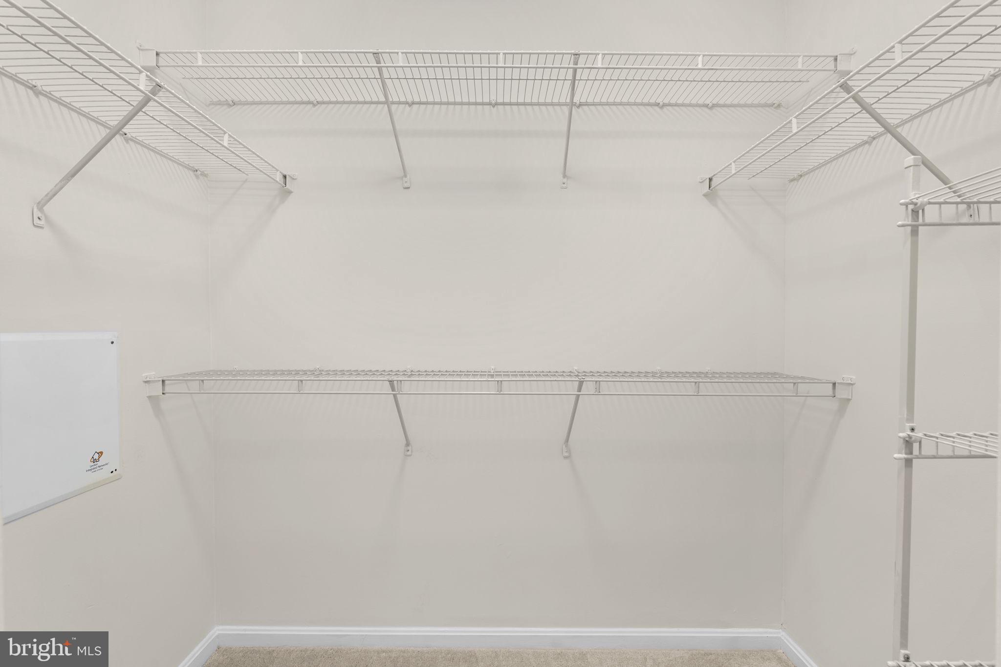 VIENNA METRO - Residential