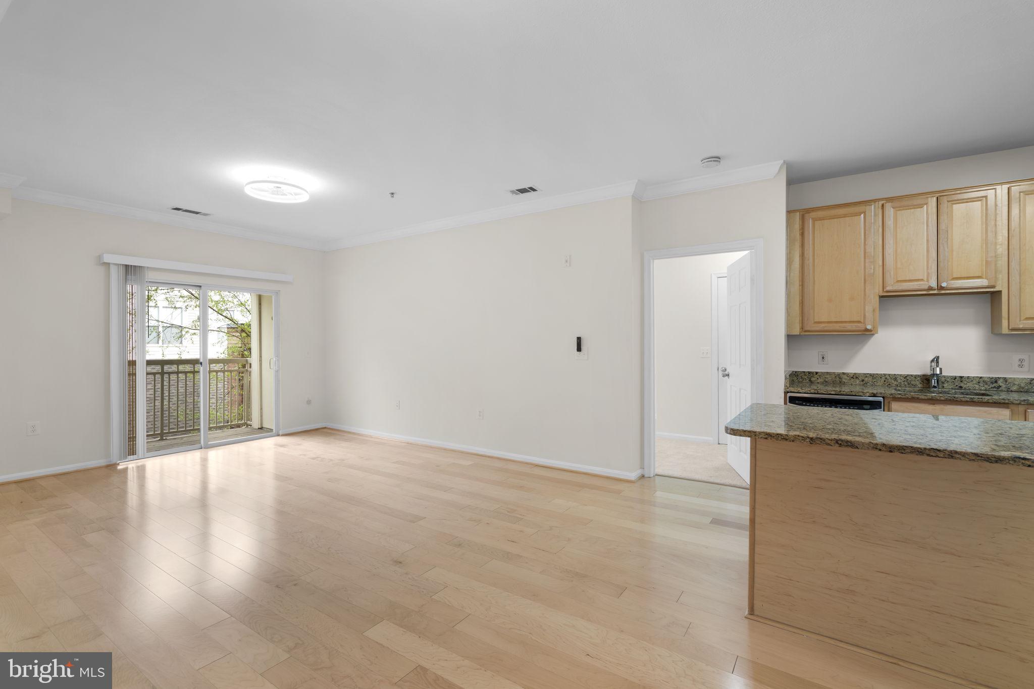 VIENNA METRO - Residential