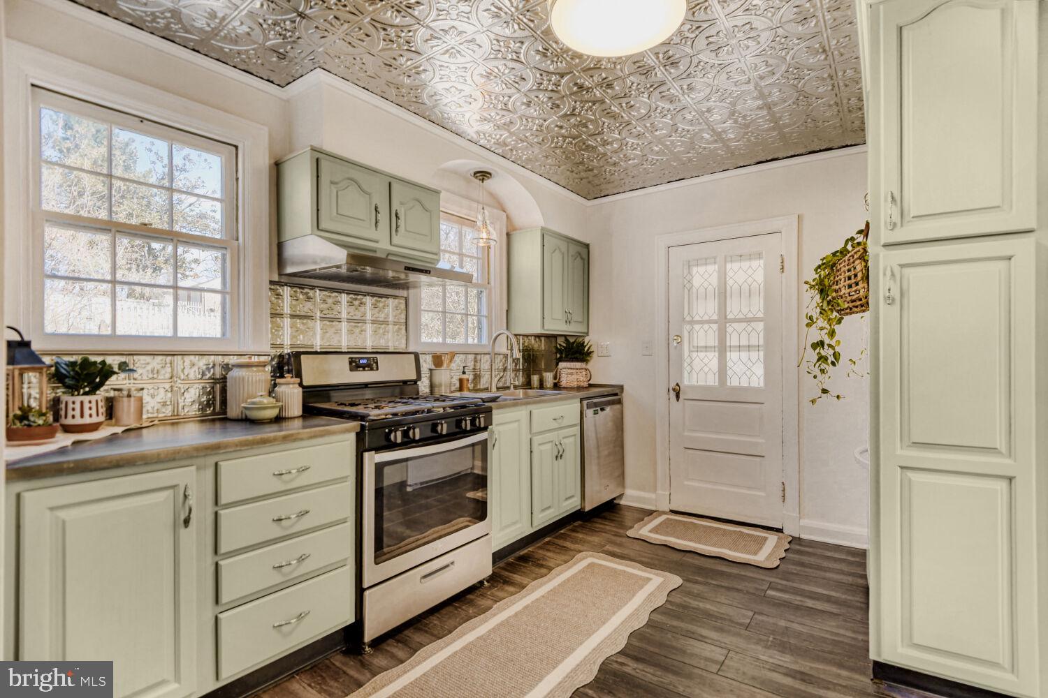 HAMILTON HEIGHTS - Residential