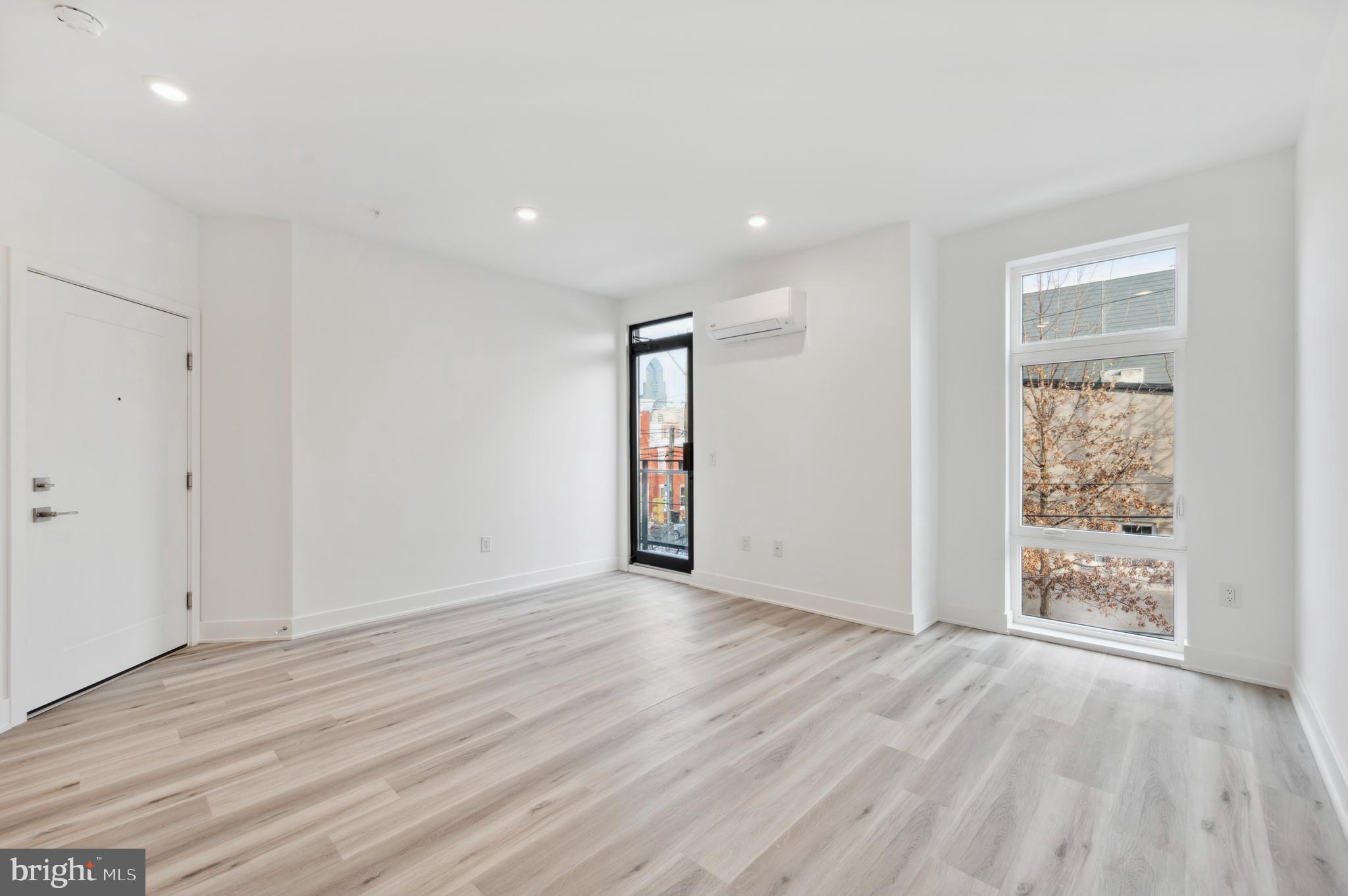 GRADUATE HOSPITAL - Residential Lease