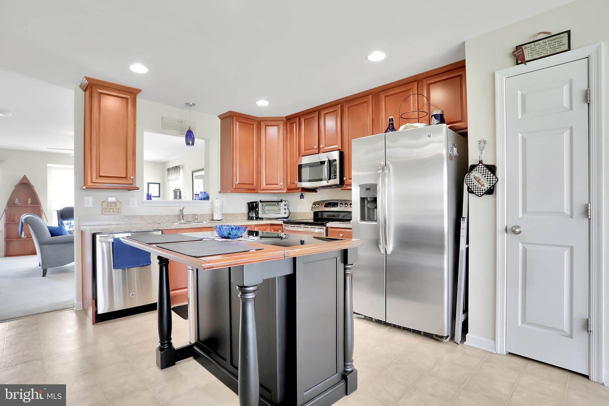 LAKELAND PLACE - Residential