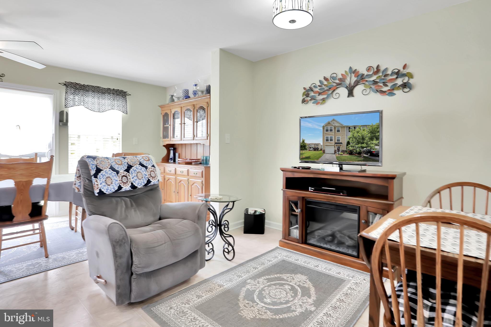 LAKELAND PLACE - Residential