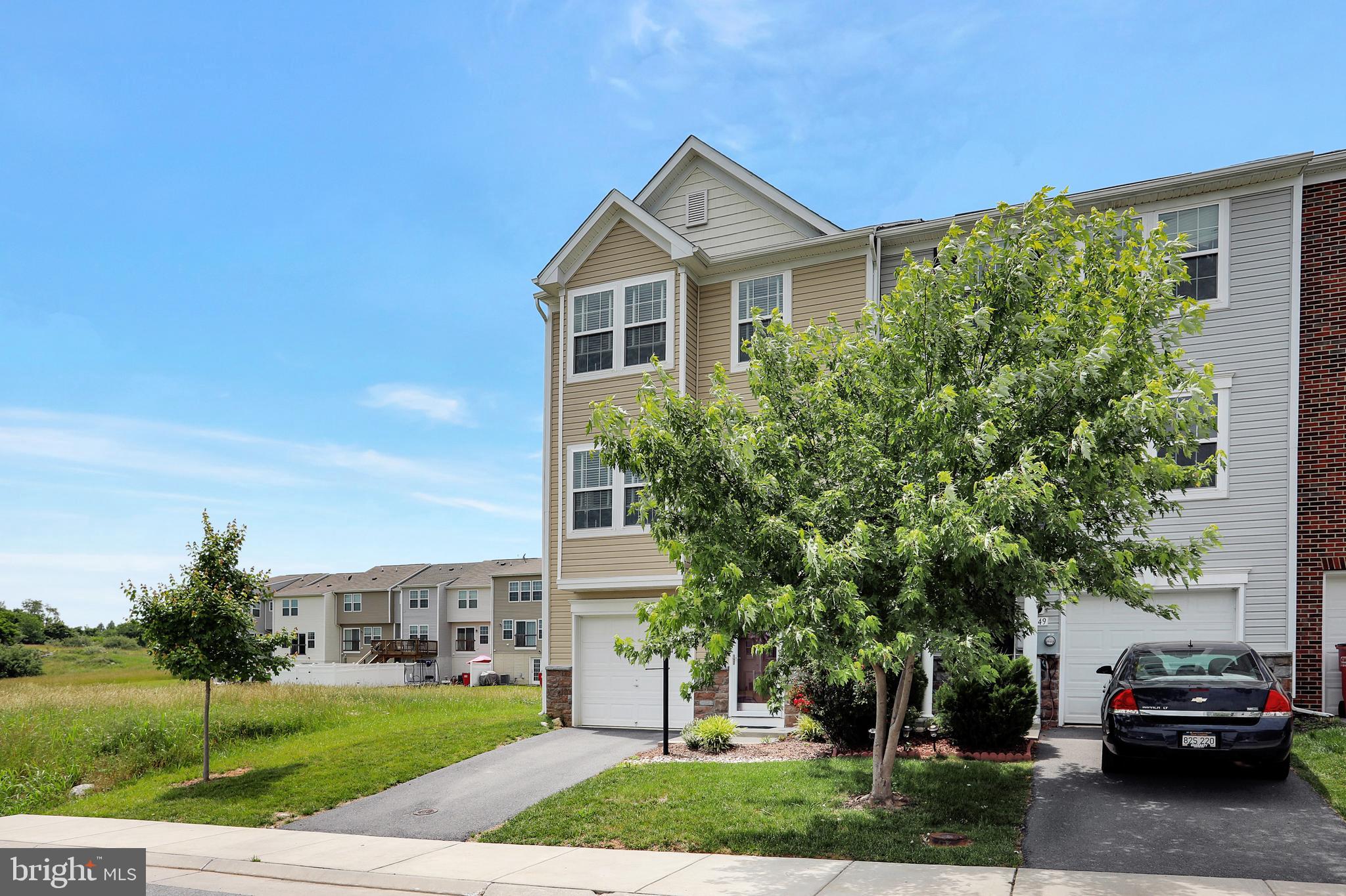 LAKELAND PLACE - Residential