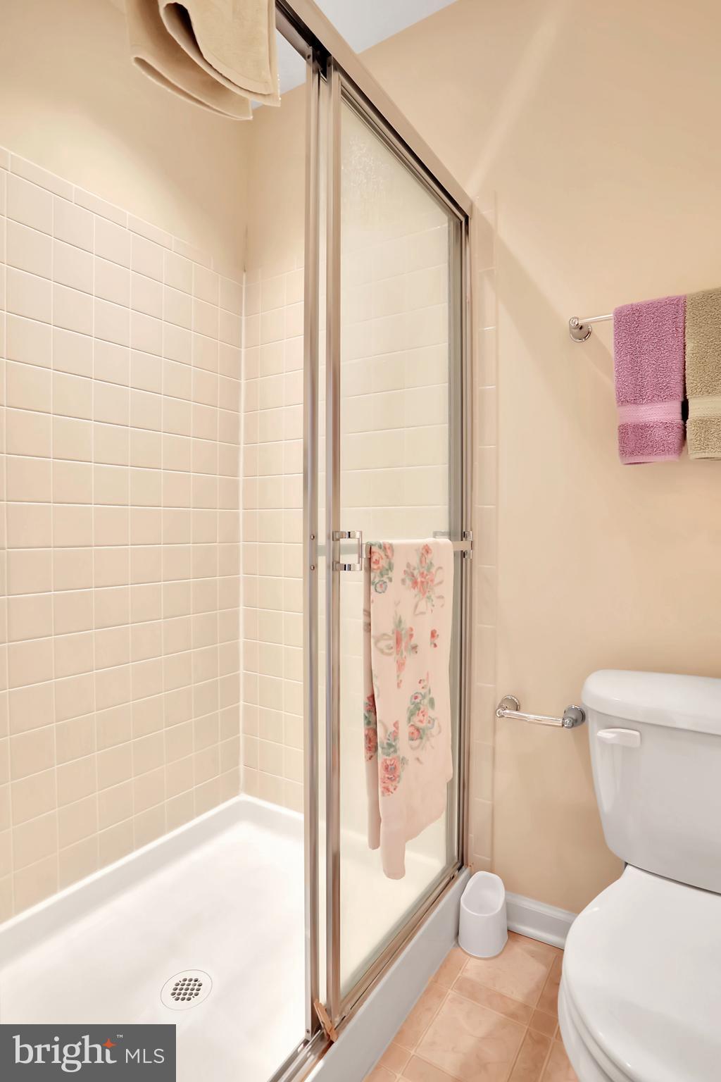 LAKELAND PLACE - Residential