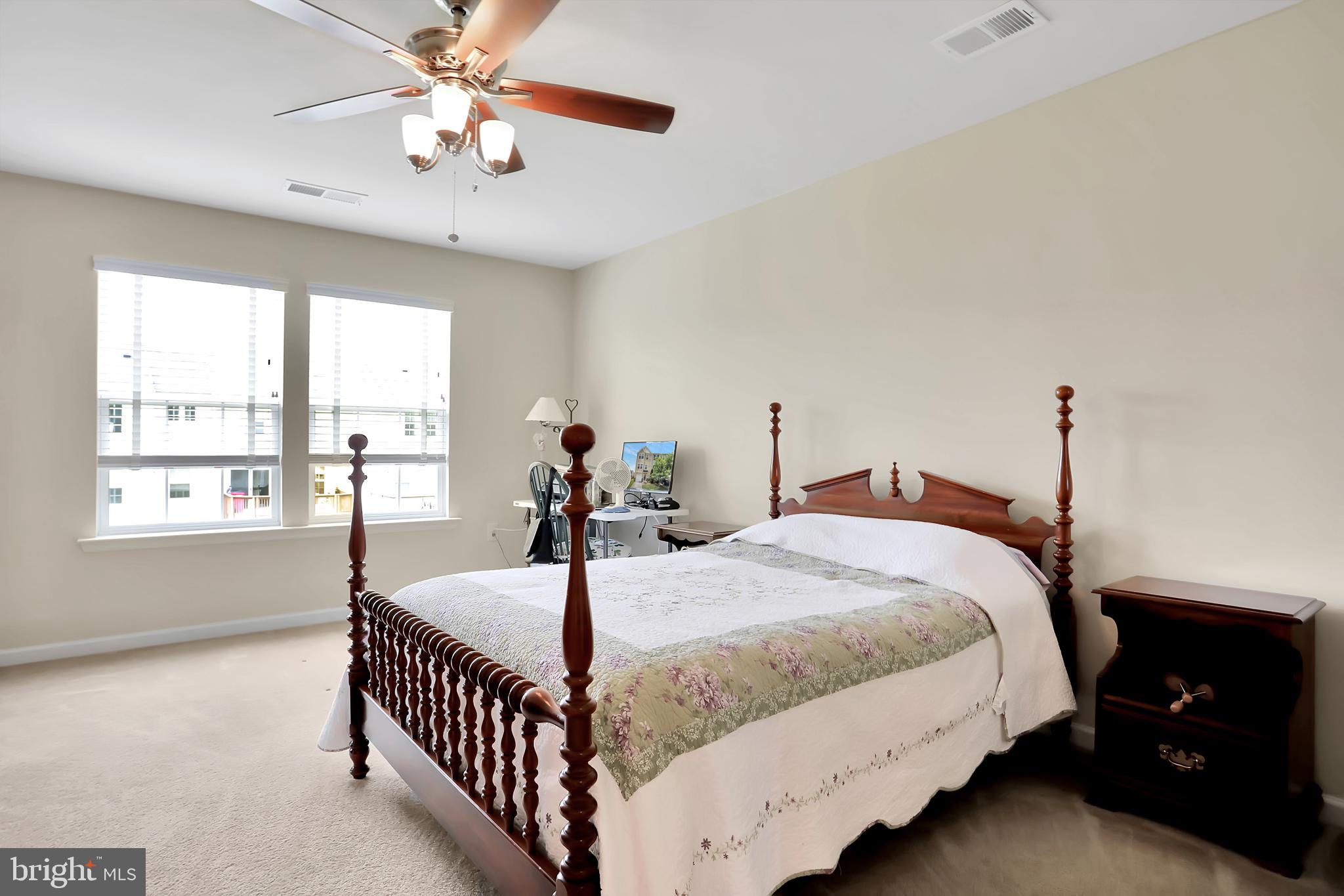 LAKELAND PLACE - Residential