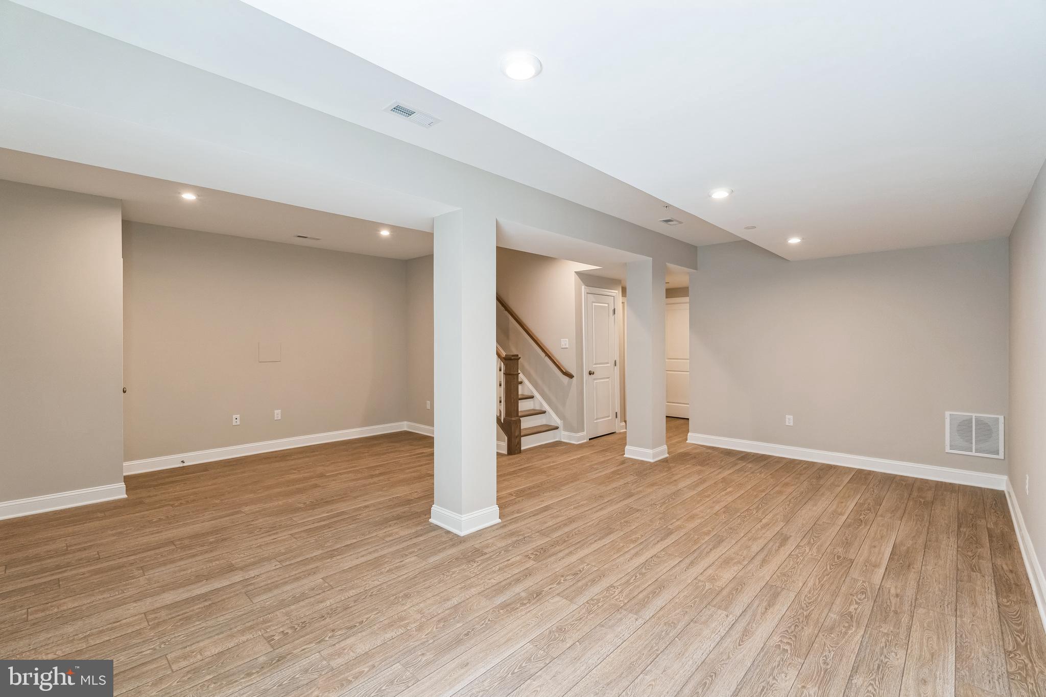 IRONWOOD - Residential Lease