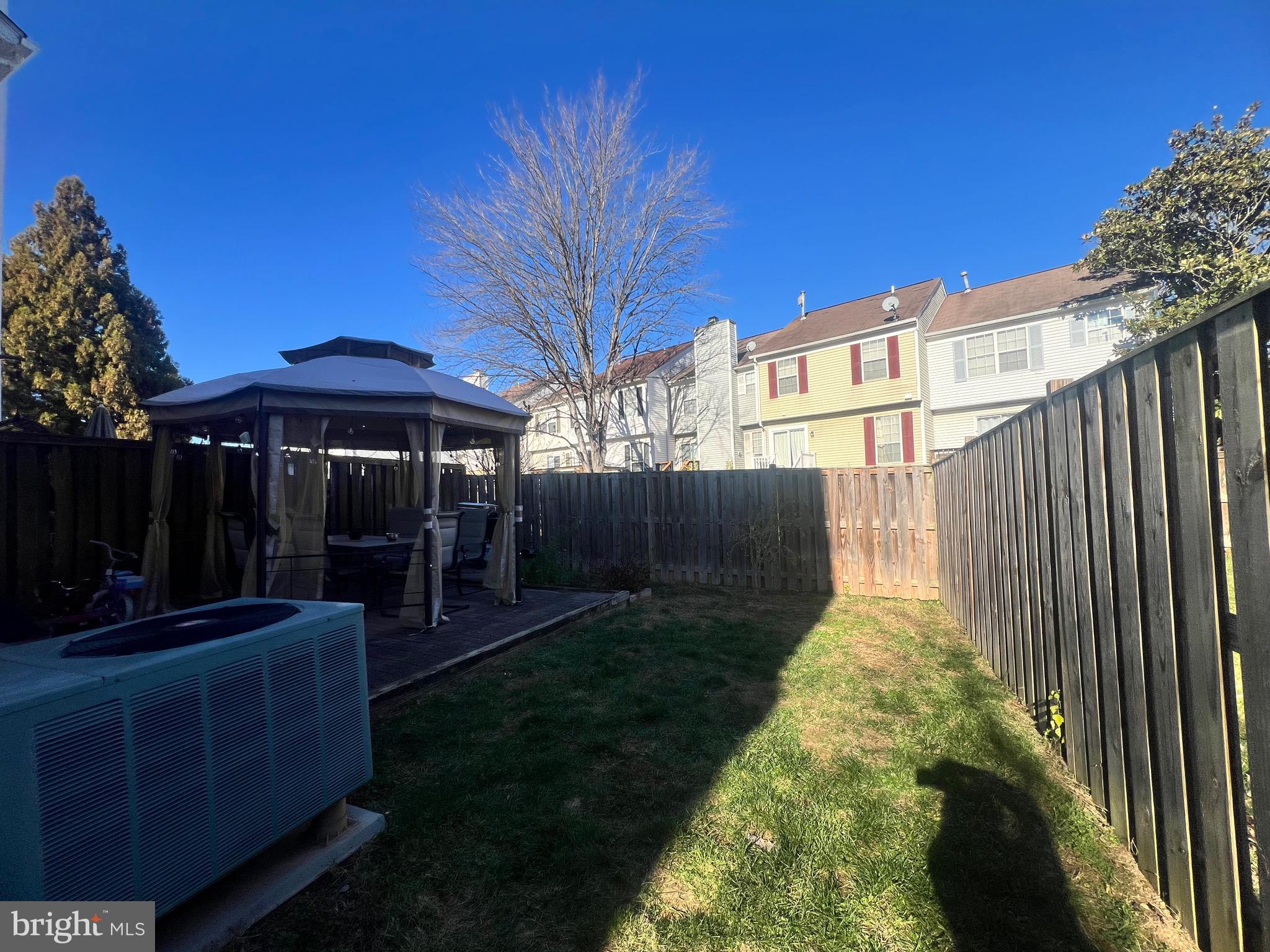 POTOMAC CROSSING - Residential