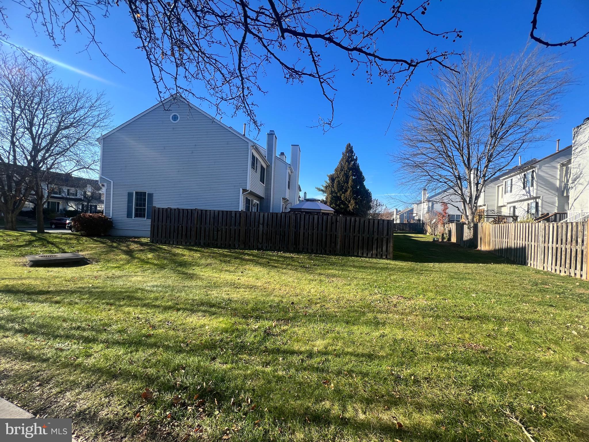 POTOMAC CROSSING - Residential