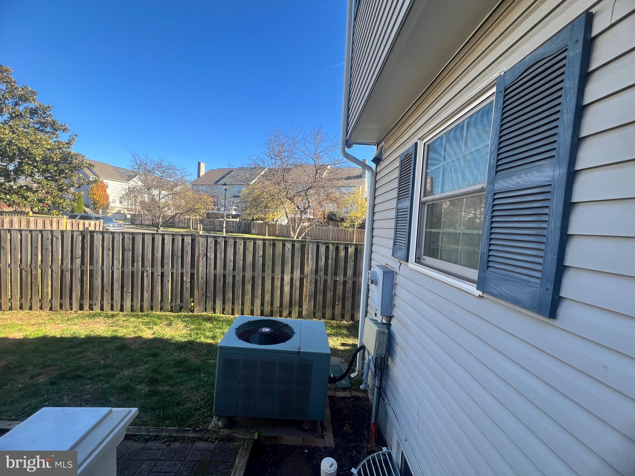 POTOMAC CROSSING - Residential