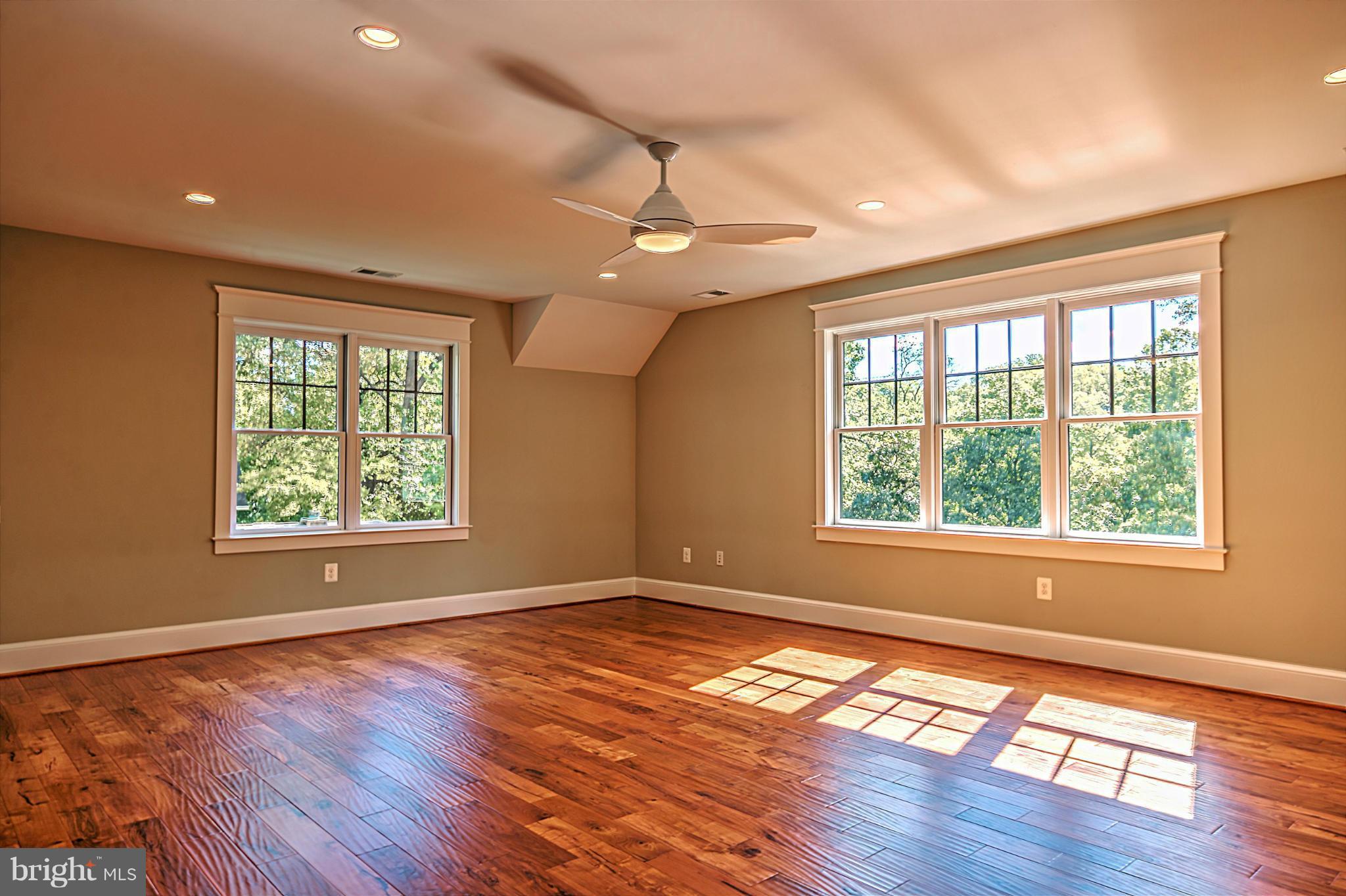 WOODMONT - Residential