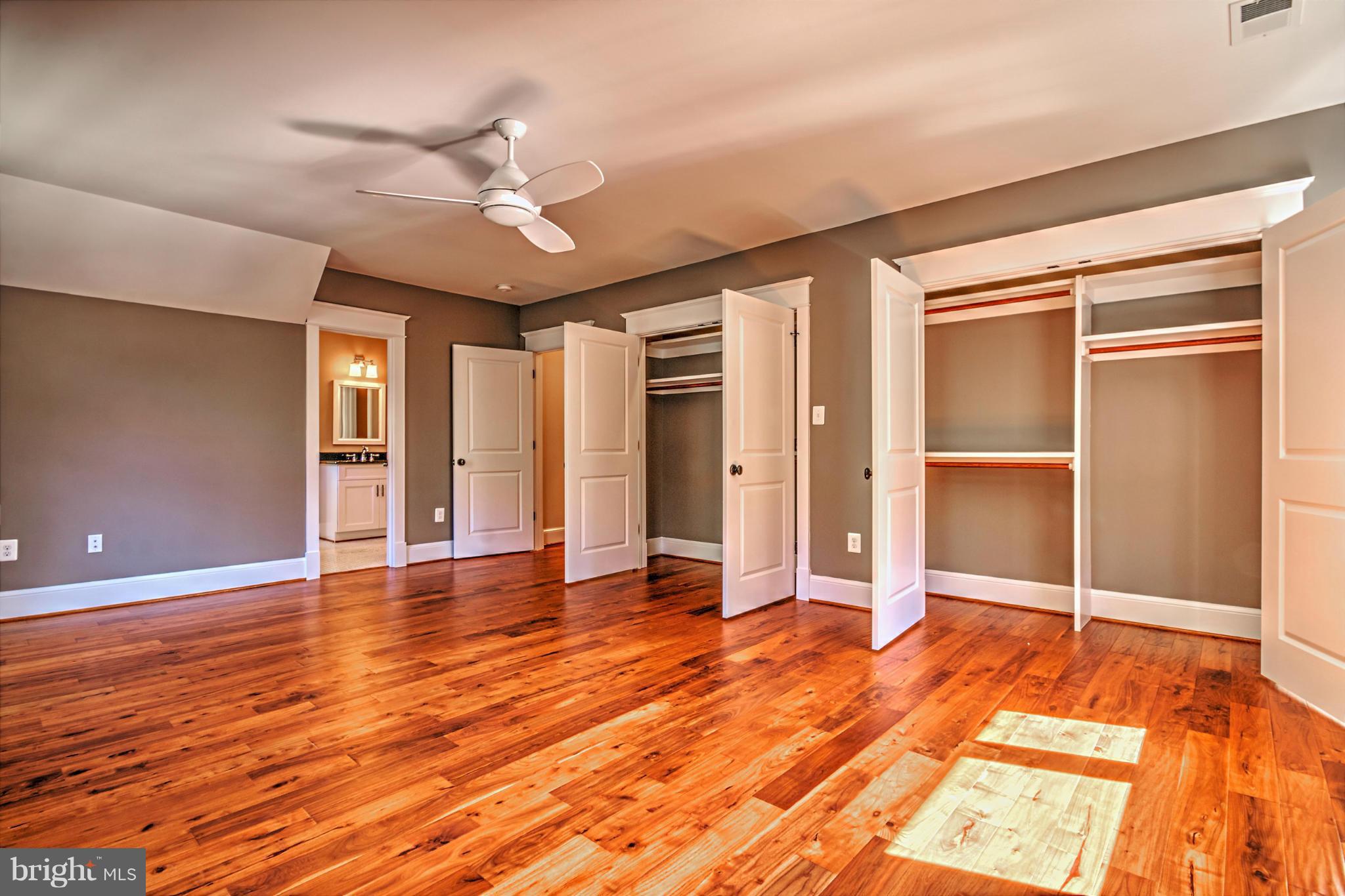 WOODMONT - Residential