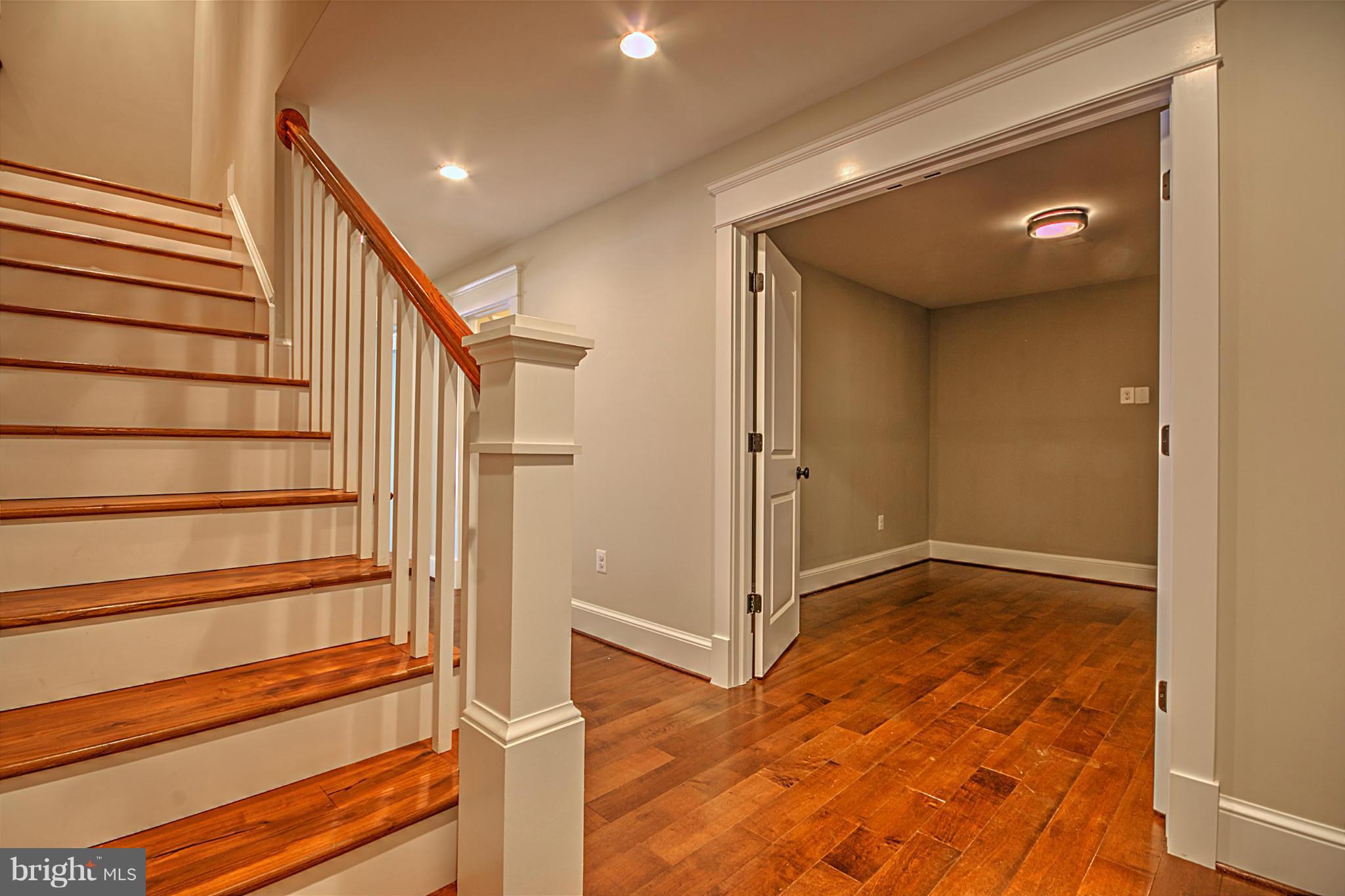 WOODMONT - Residential