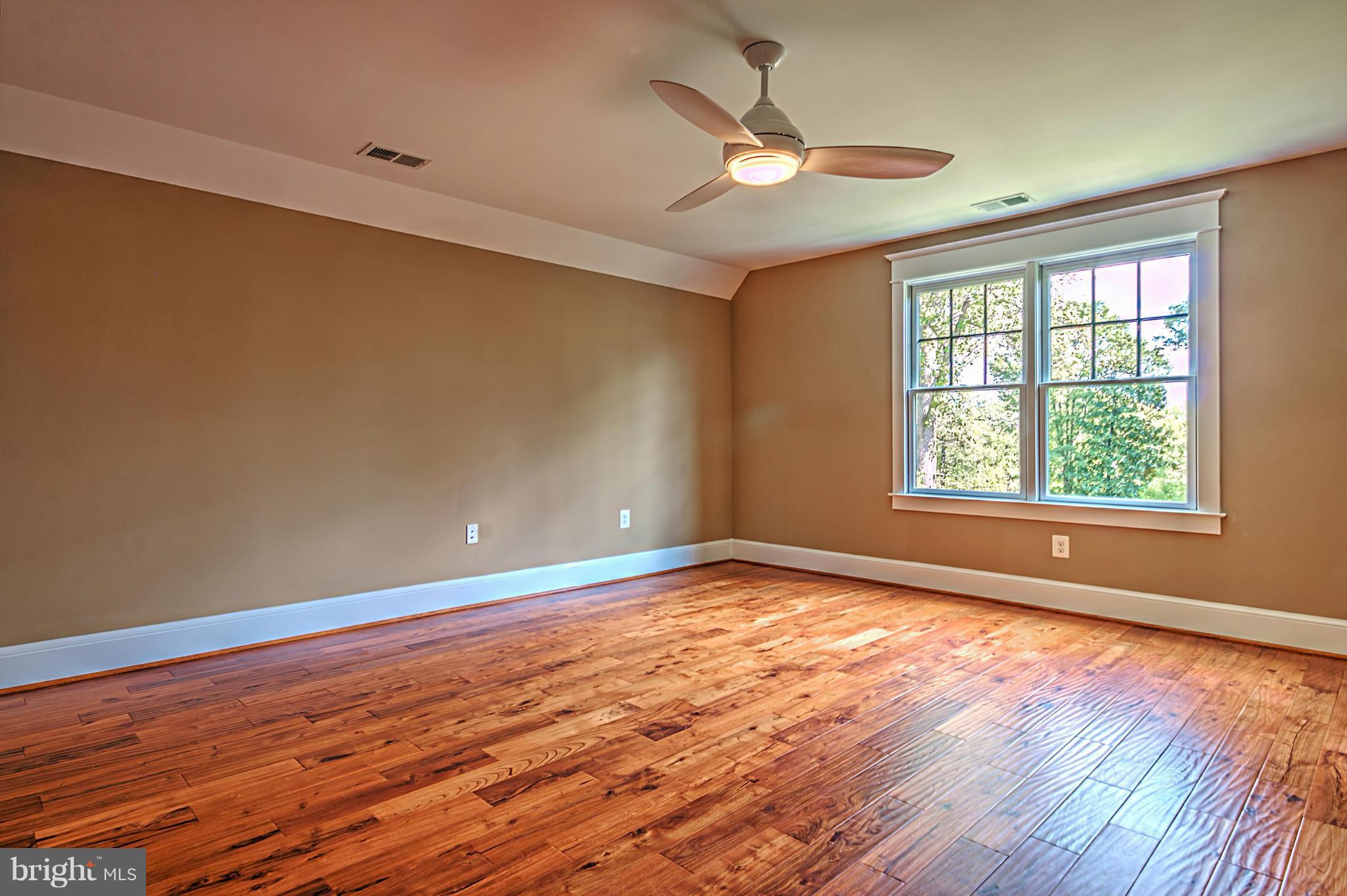 WOODMONT - Residential