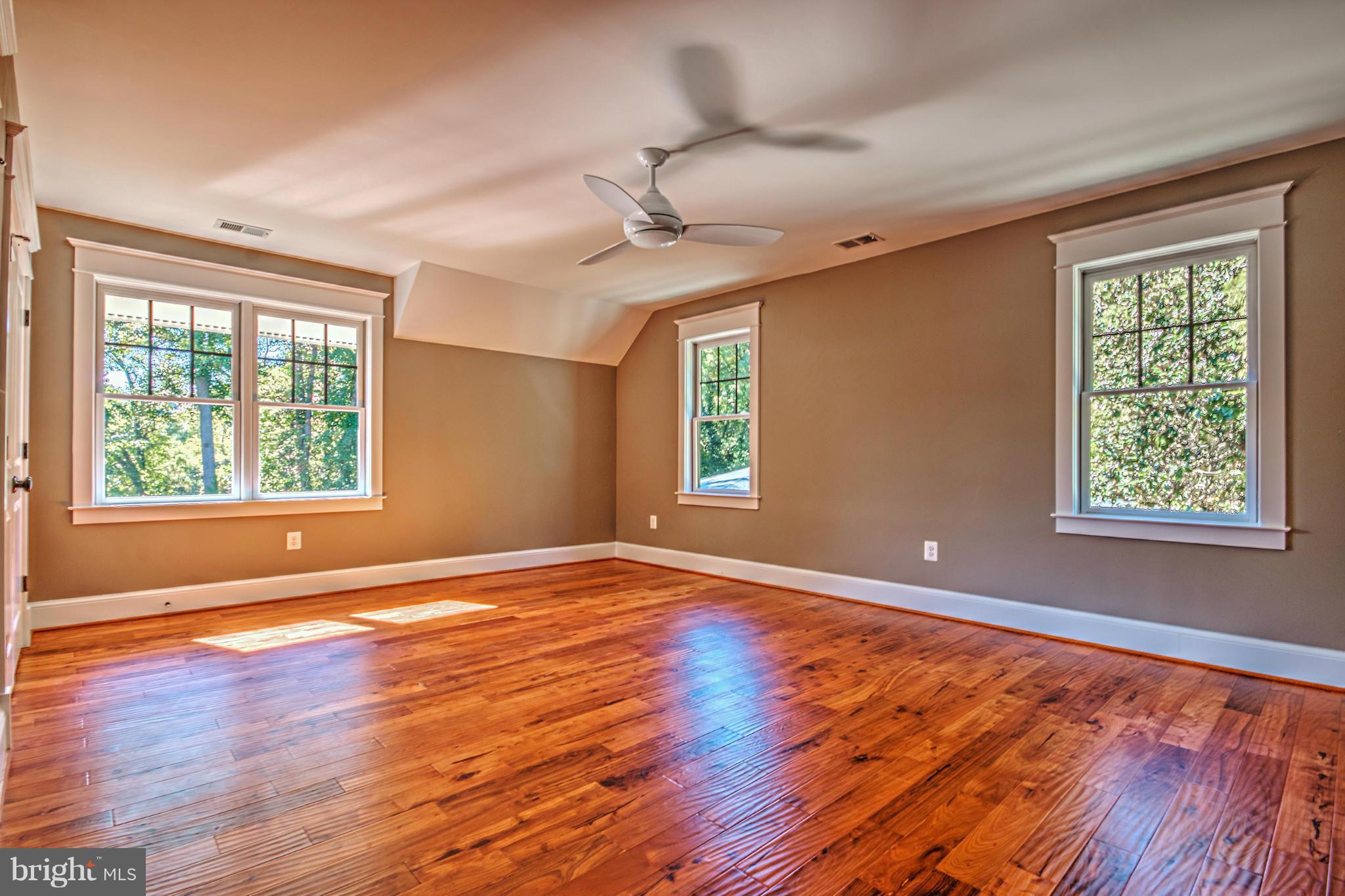 WOODMONT - Residential