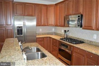 POTOMAC CLUB - Residential Lease