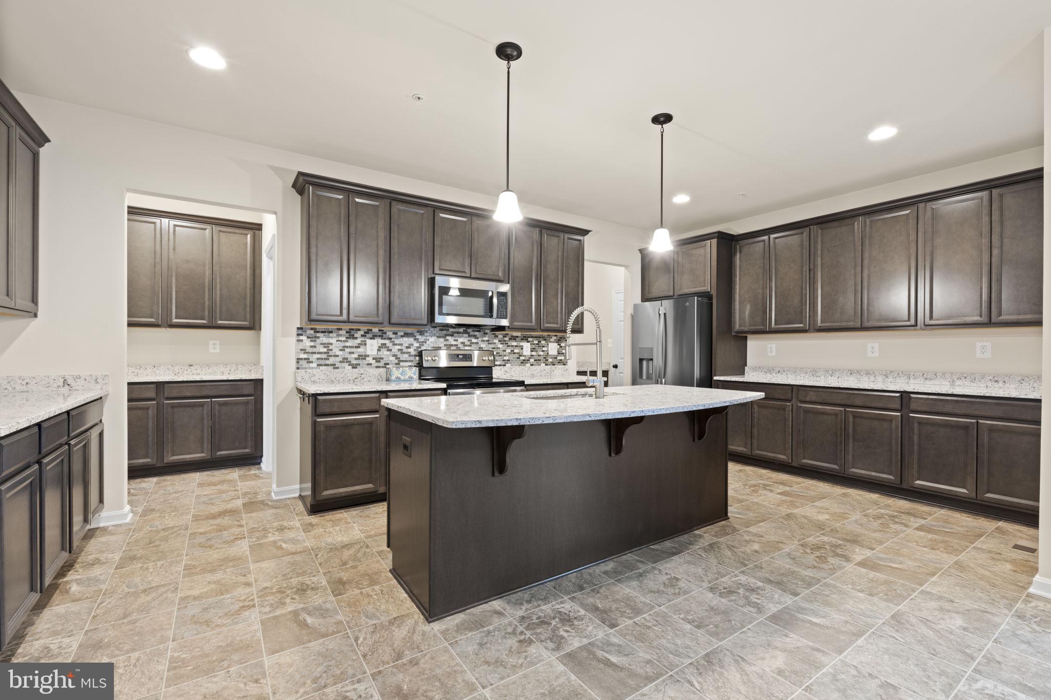 23348 LINDSAY DRIVE