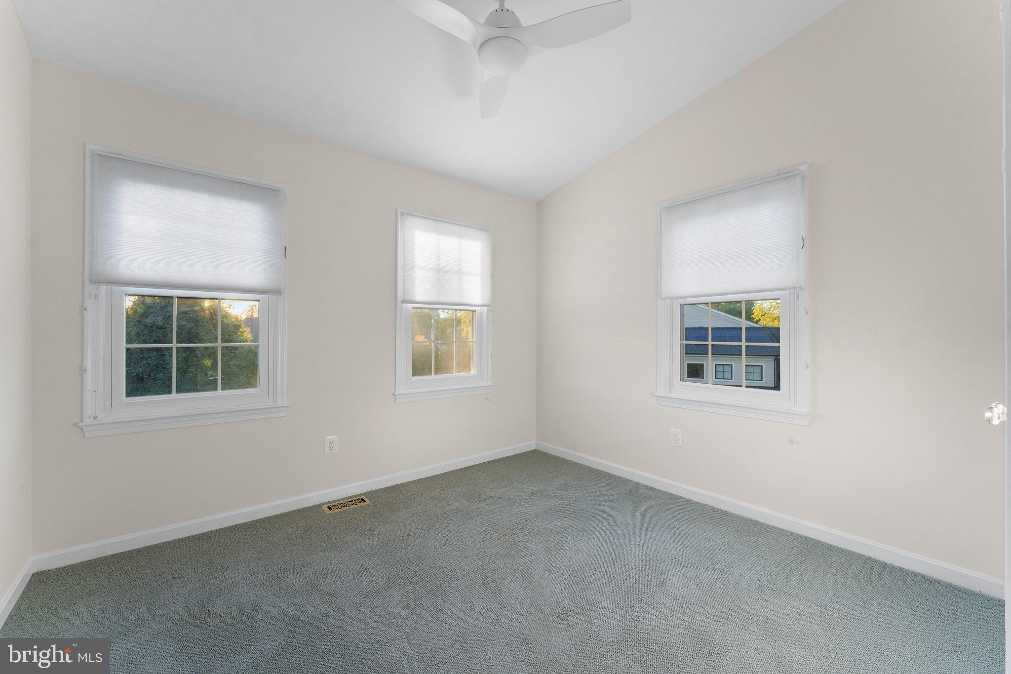 MADISON OF MCLEAN - Residential