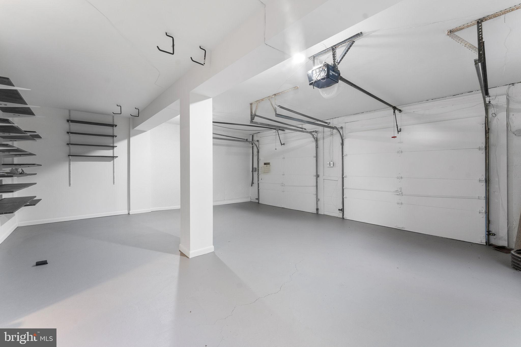 MADISON OF MCLEAN - Residential