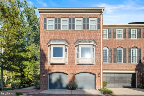 6619 Madison McLean Drive, McLean, VA MLS: VAFX2275052