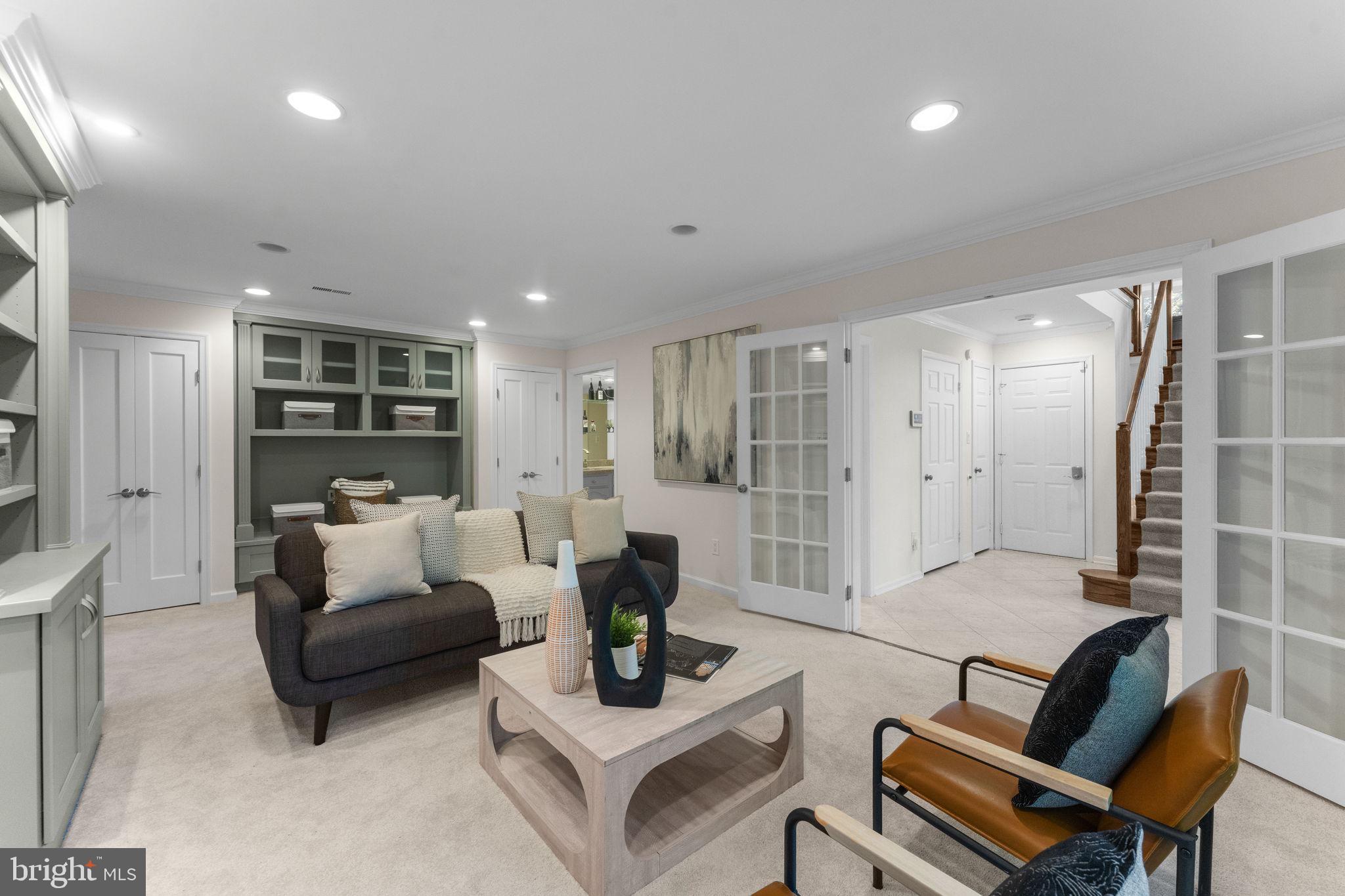 MADISON OF MCLEAN - Residential