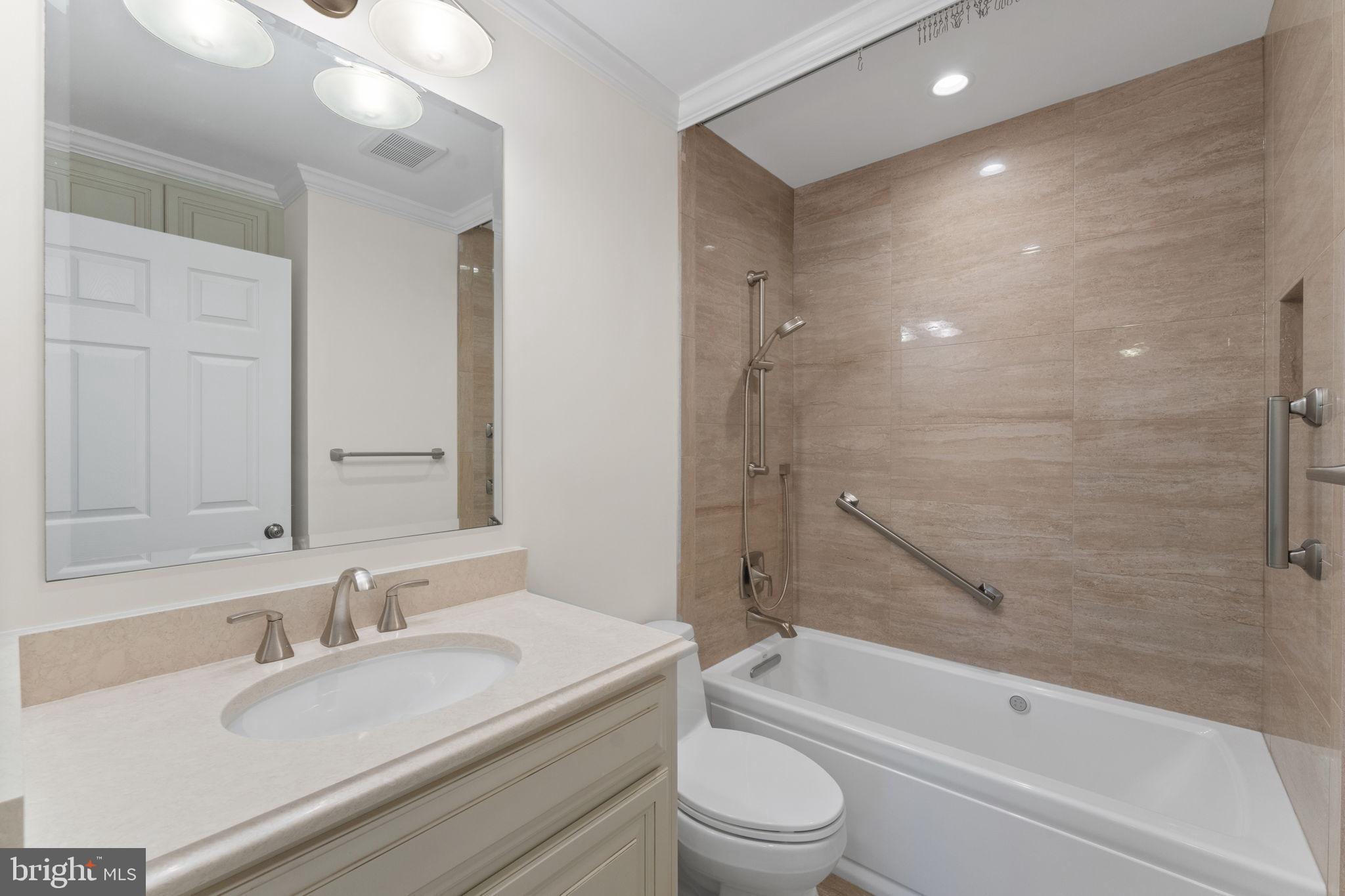 MADISON OF MCLEAN - Residential