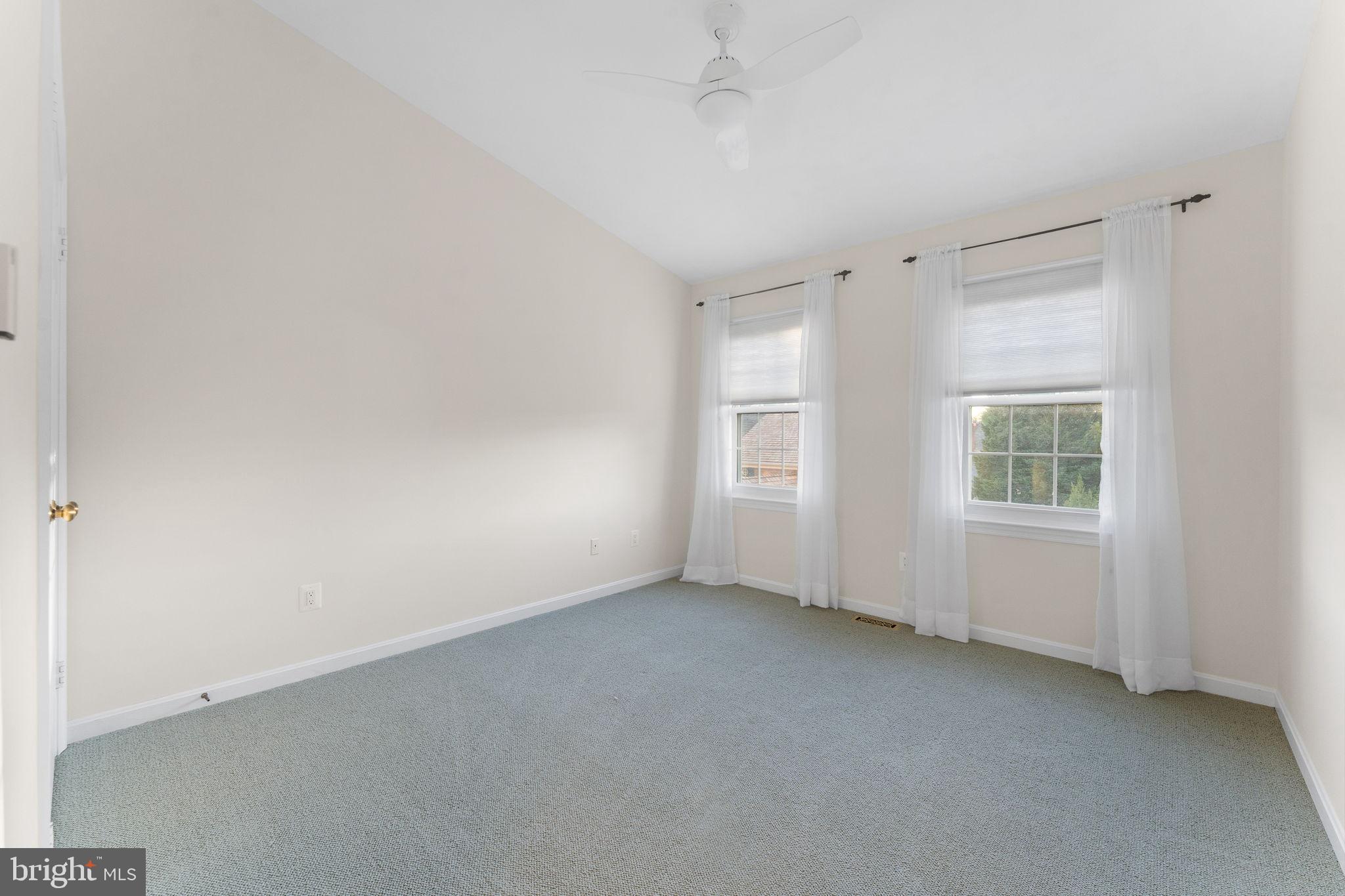 MADISON OF MCLEAN - Residential