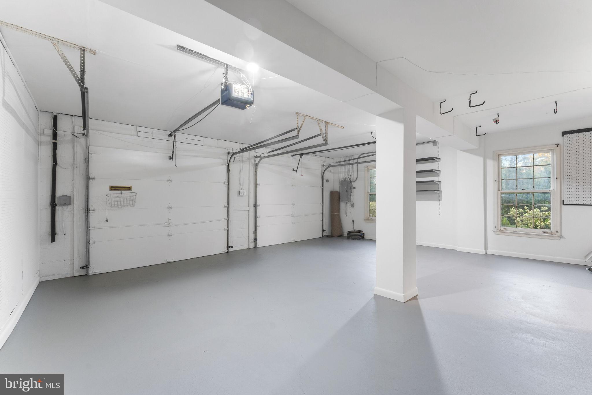 MADISON OF MCLEAN - Residential