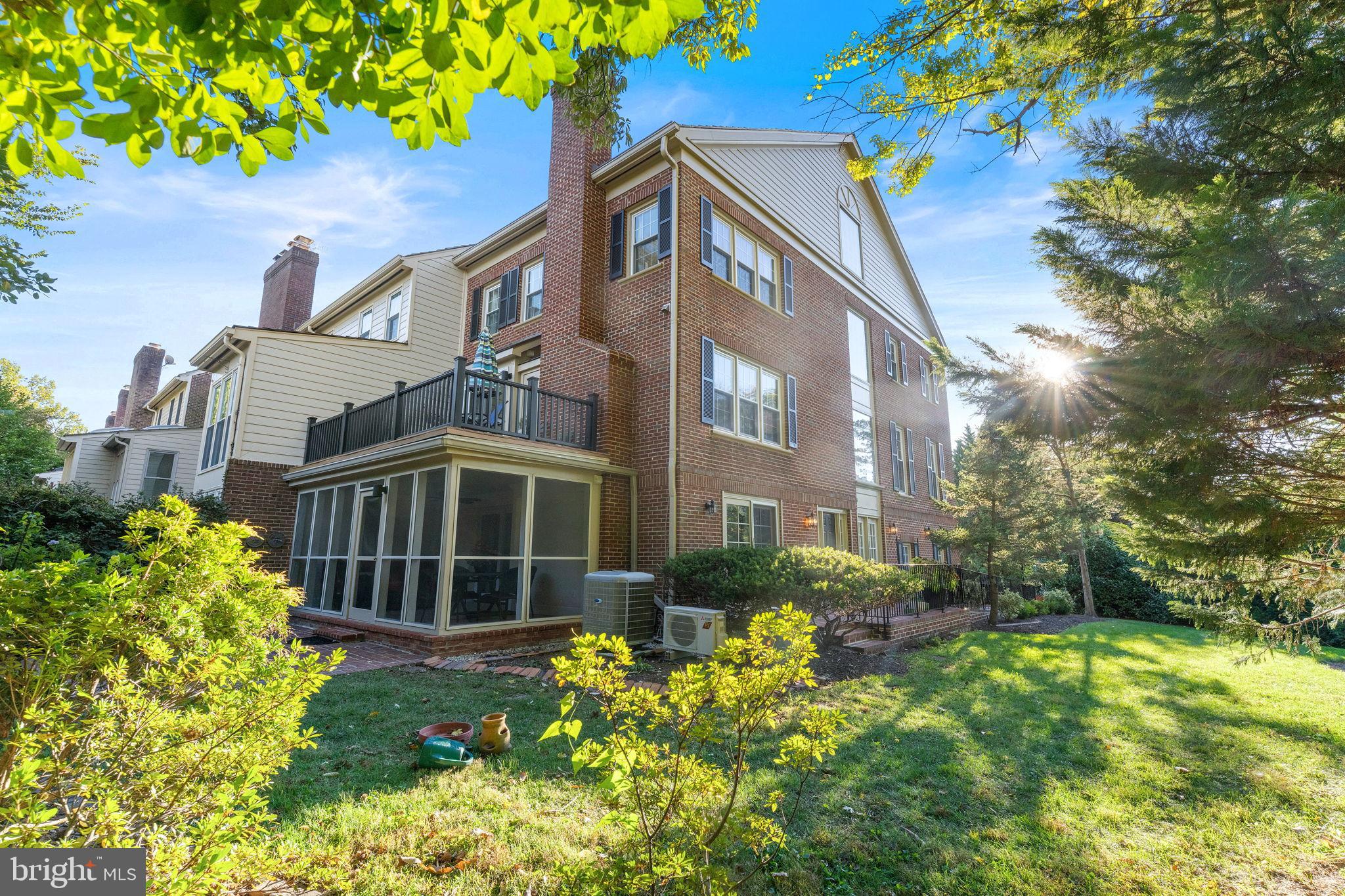 MADISON OF MCLEAN - Residential