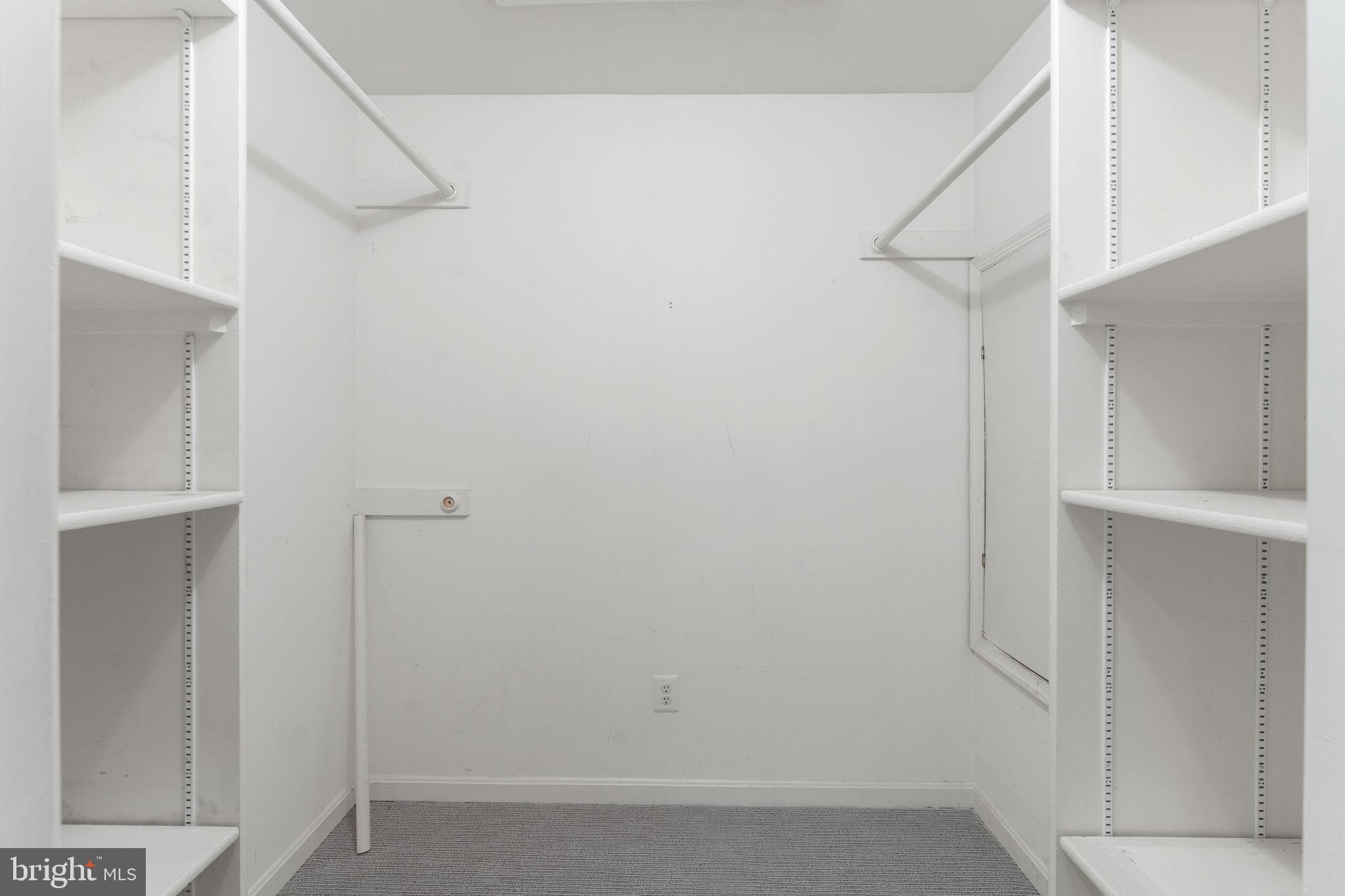 MADISON OF MCLEAN - Residential