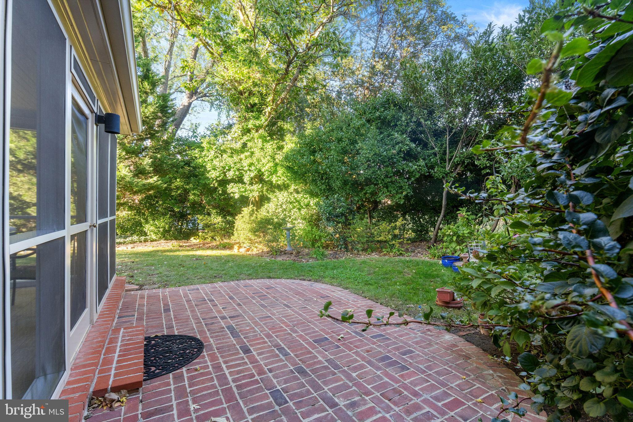 MADISON OF MCLEAN - Residential