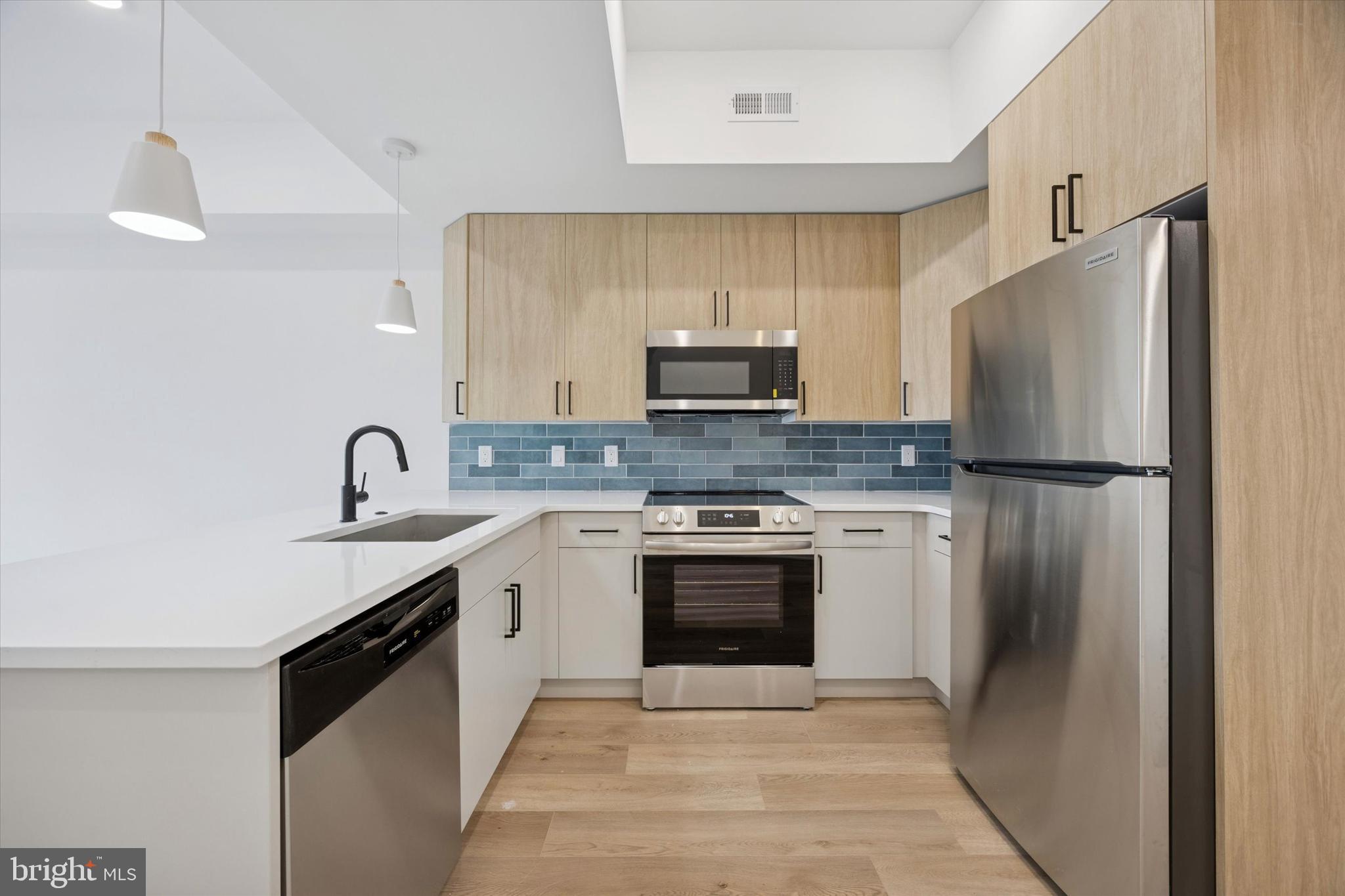 FISHTOWN - Residential Lease