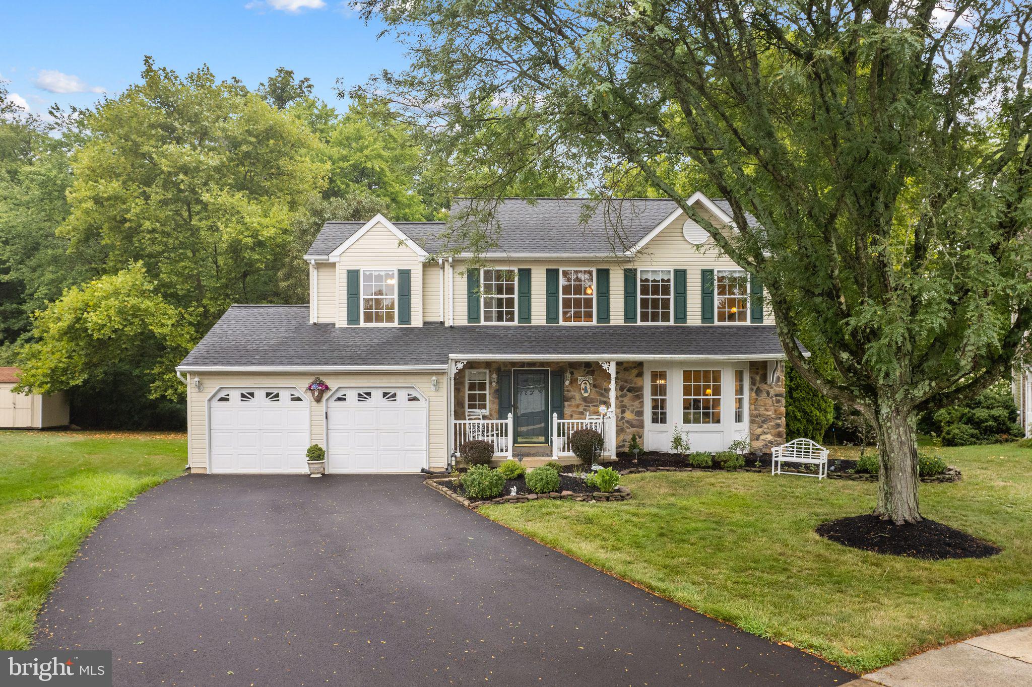 AUTUMN GROVE - Residential