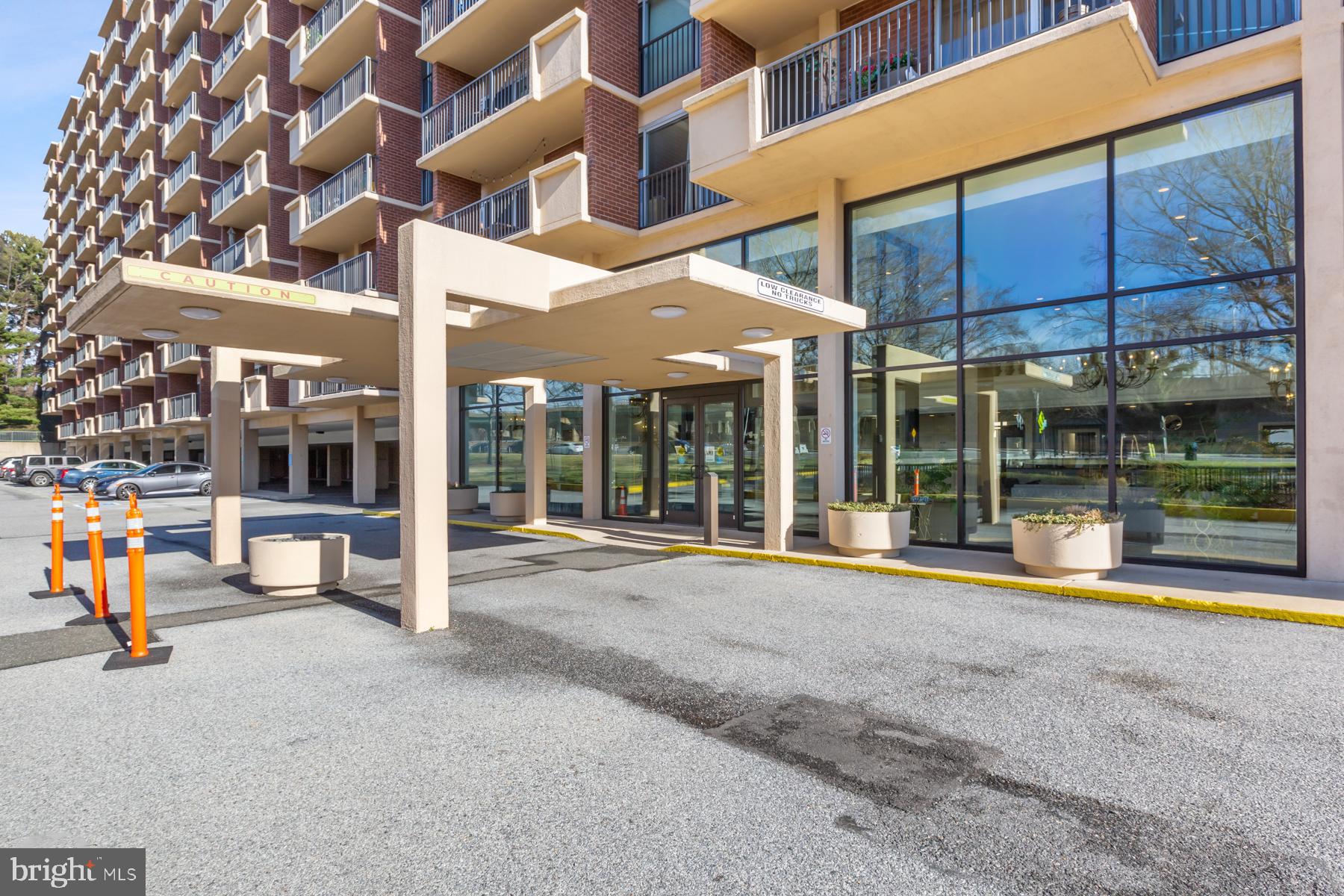 HORIZON HOUSE - Residential Lease