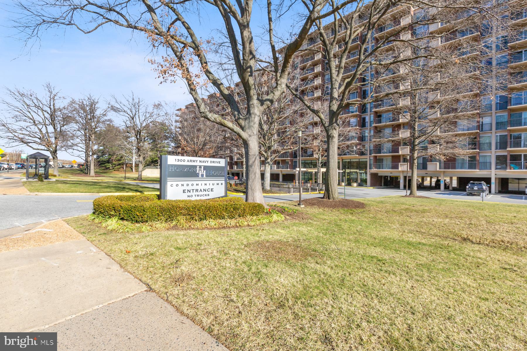 HORIZON HOUSE - Residential Lease