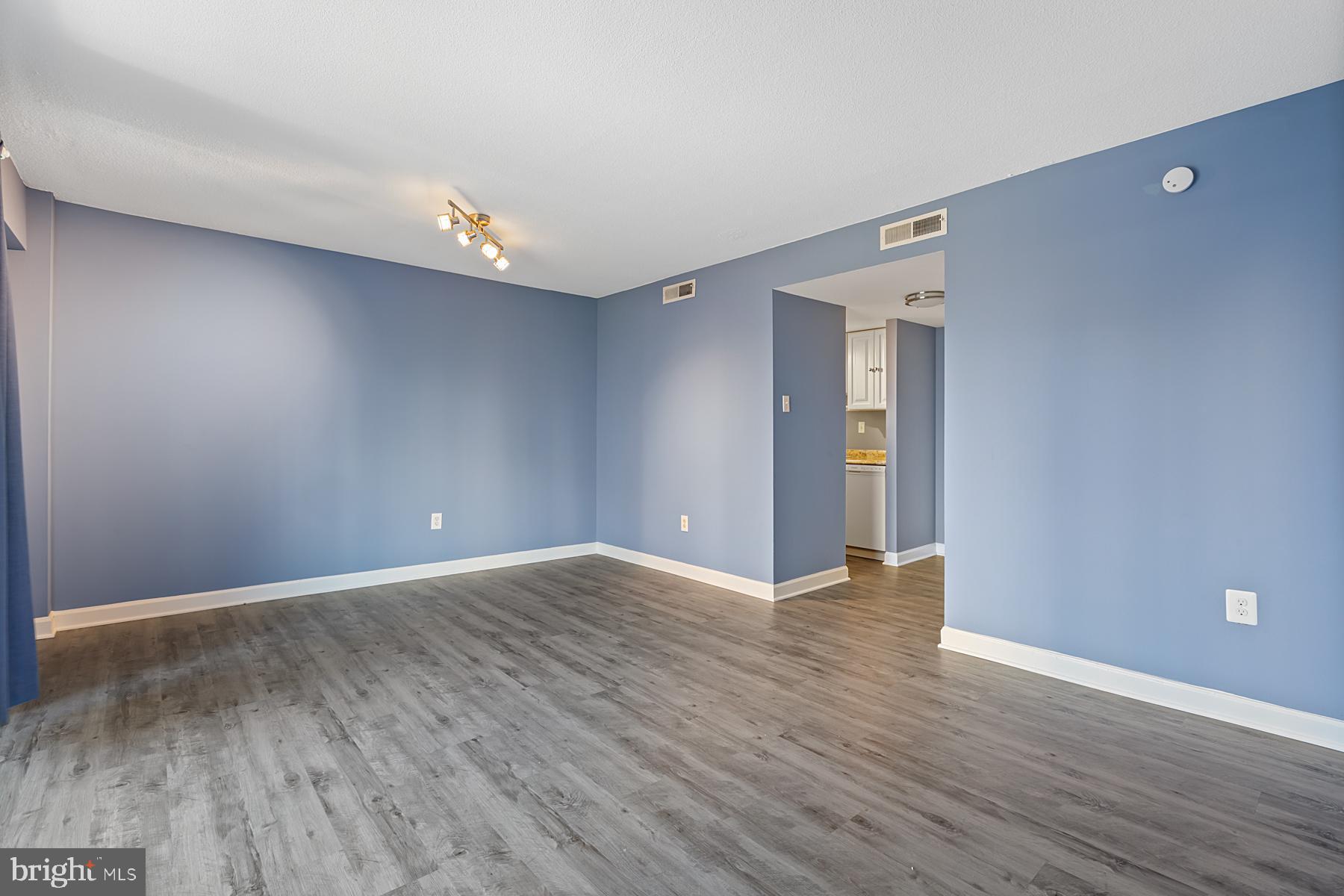 HORIZON HOUSE - Residential Lease